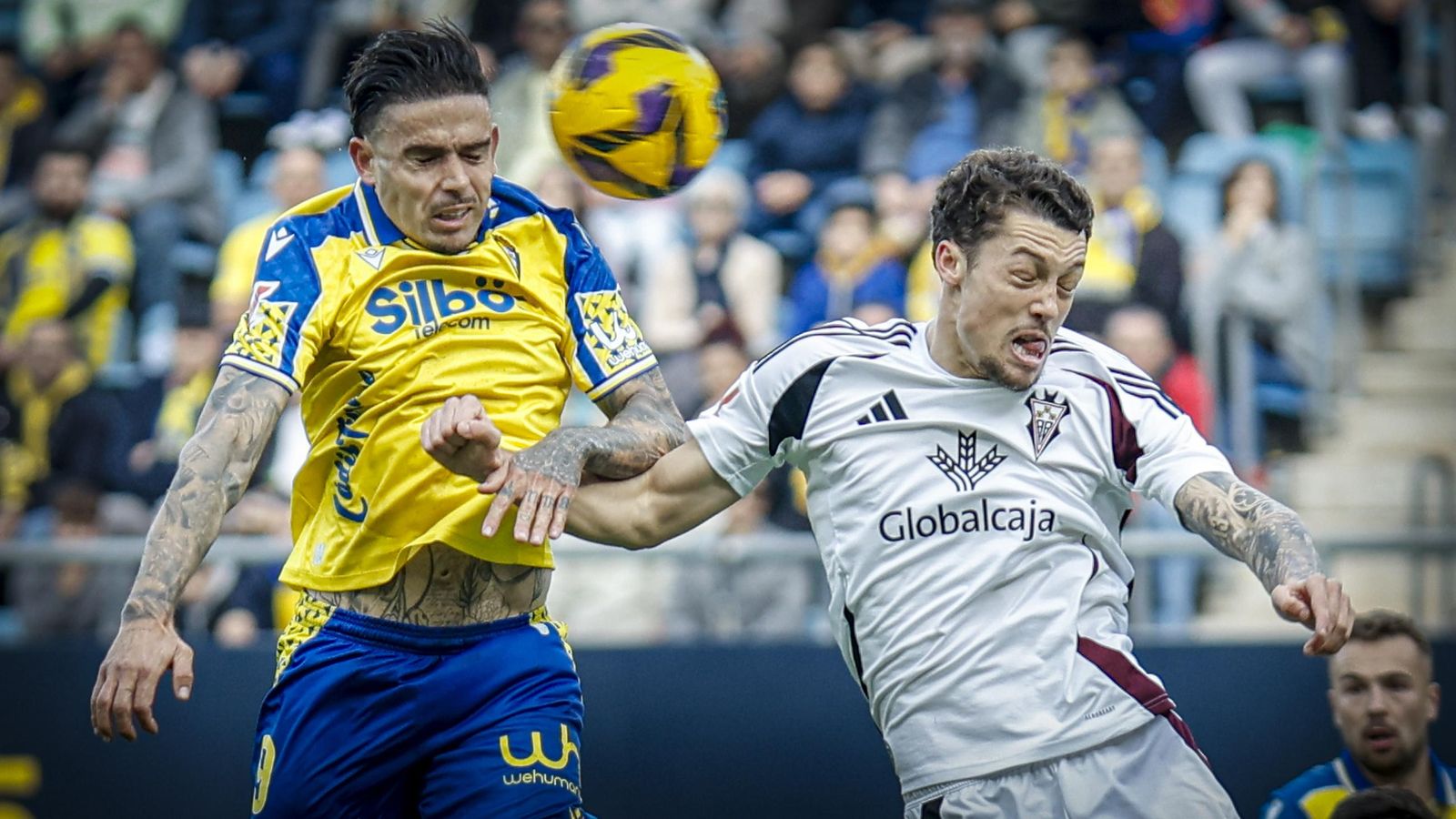 Búscate entre las fotos del partido de fútbol Cádiz CF - Albacete Balompié