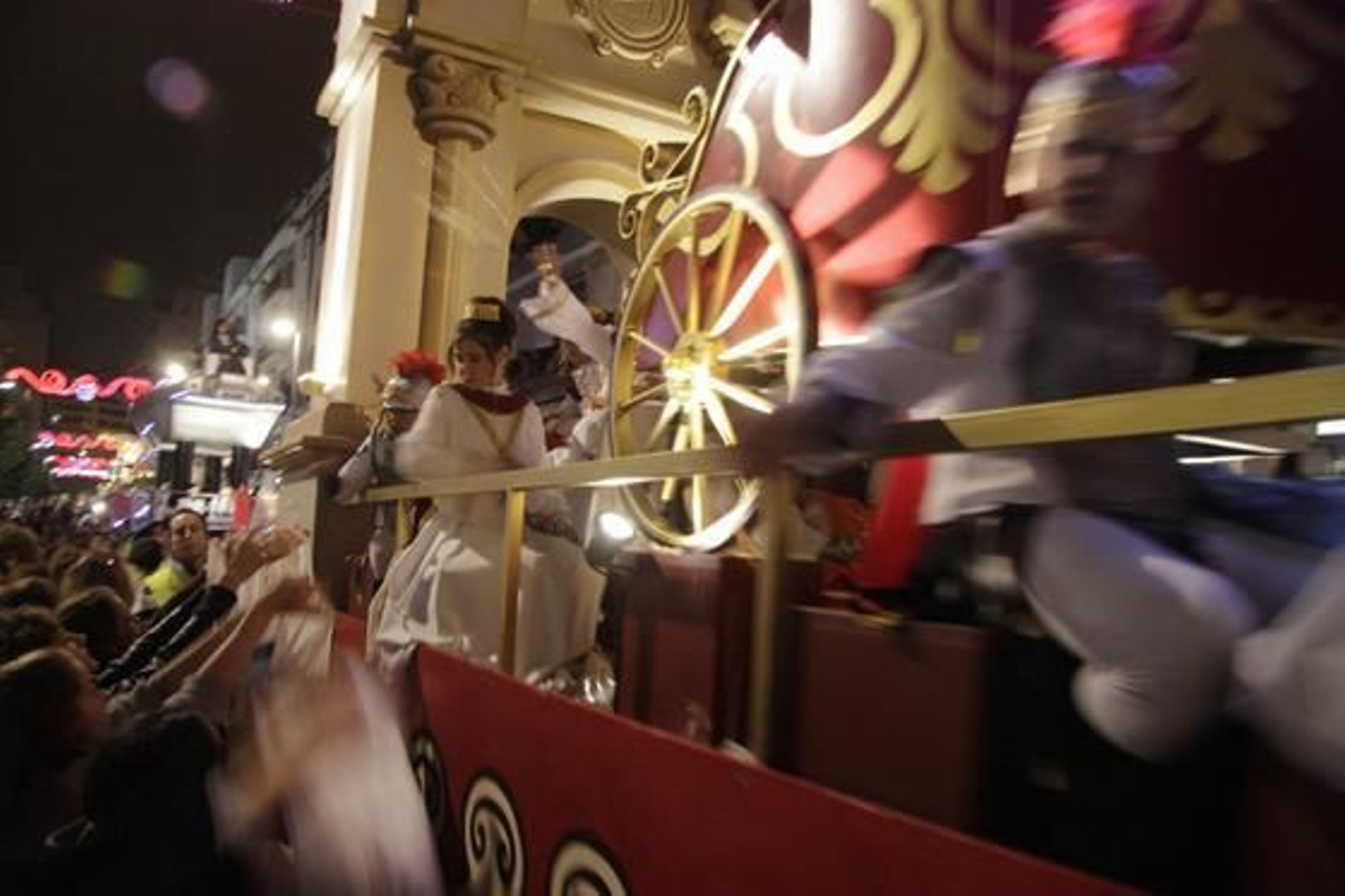 Cabalgata de los Reyes Magos por la calle Asunción. / Belén Vargas