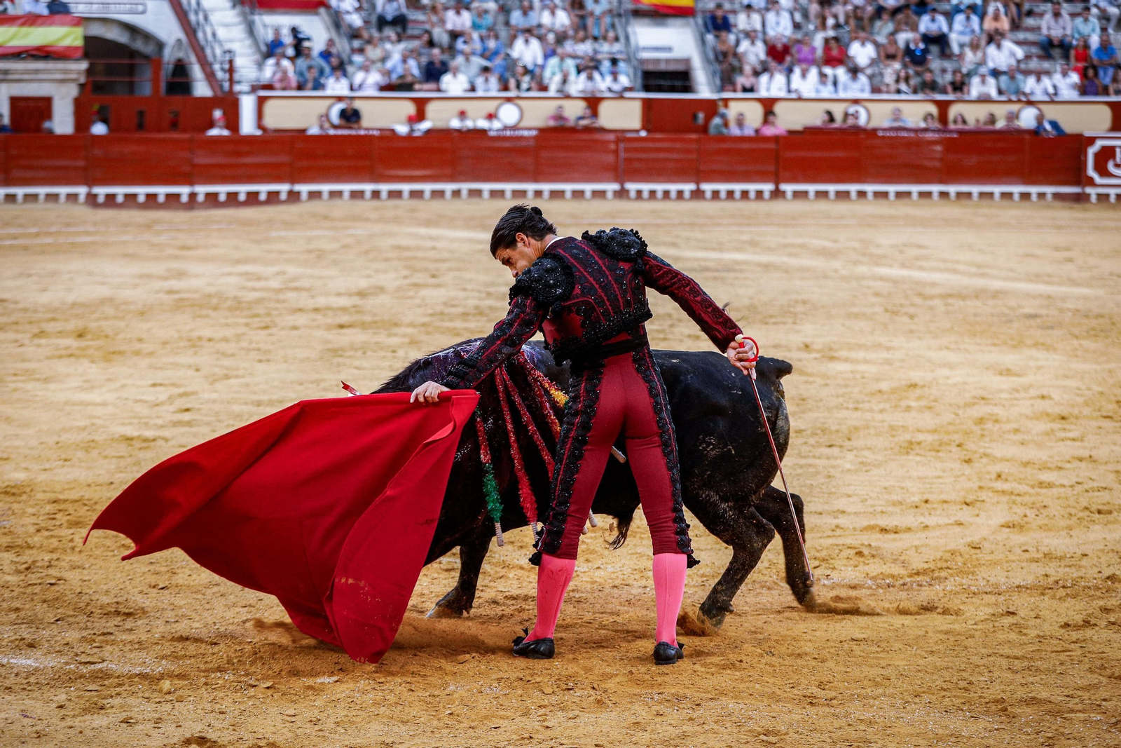 Imágenes de la corrida de toros en El Puerto: Manzanares, Roca Rey y Pablo Aguado