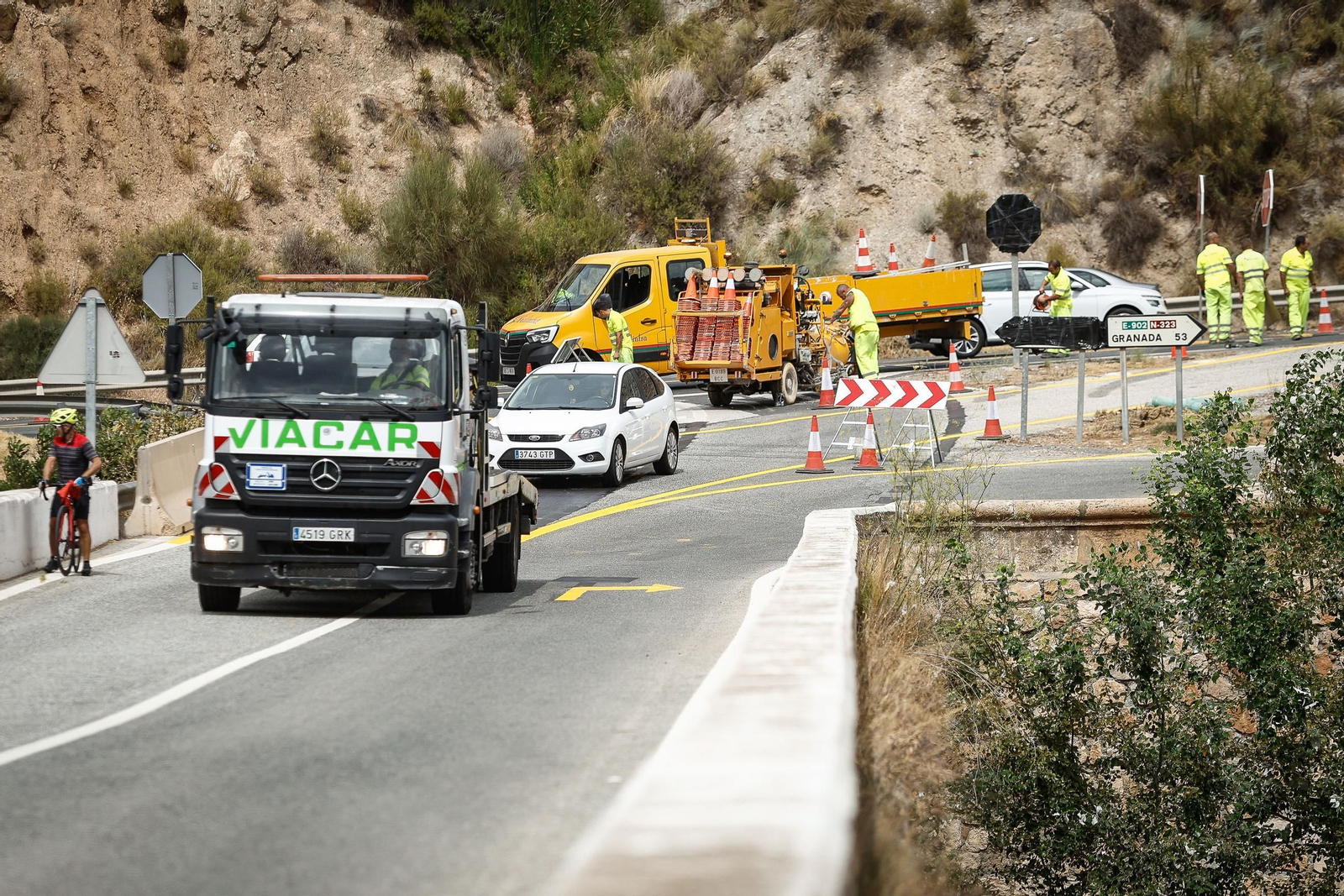 Fotos: así ha ido el primer día de cortes en la autovía A-44 de la Costa de Granada