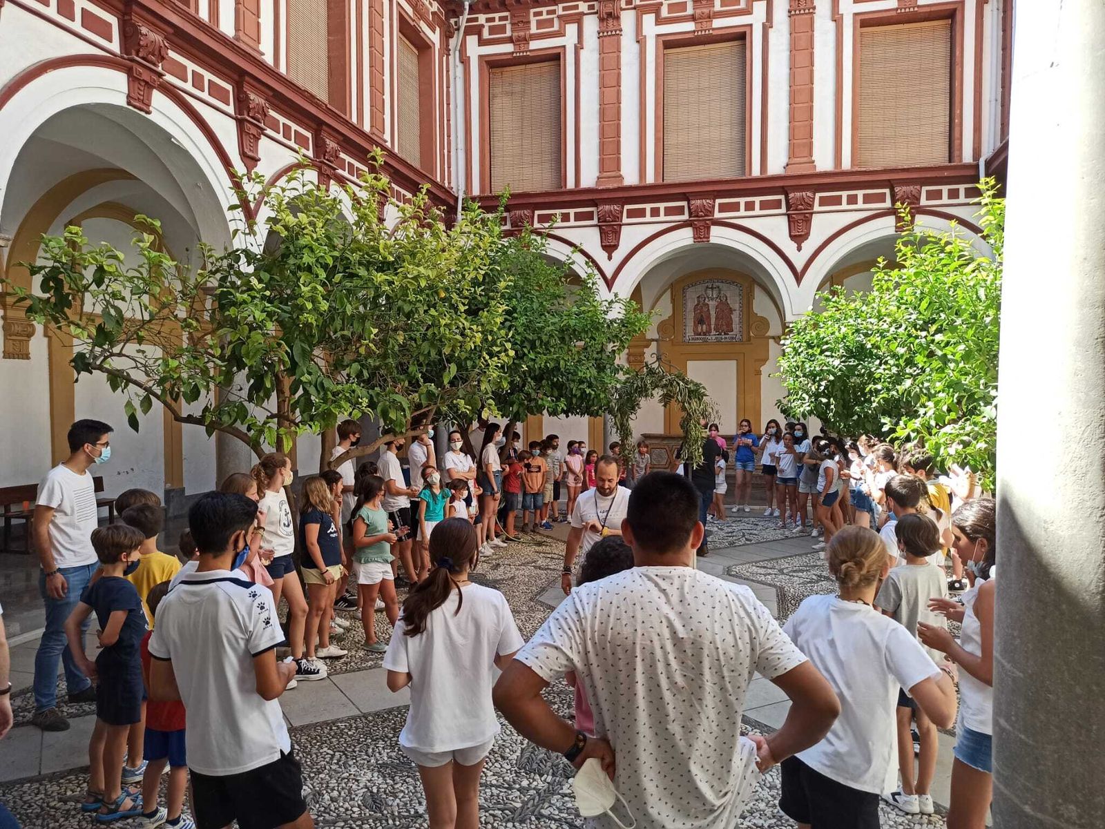 El campamento urbano de la Colegiata Parroquial Santos Mártires Justo y Pastor