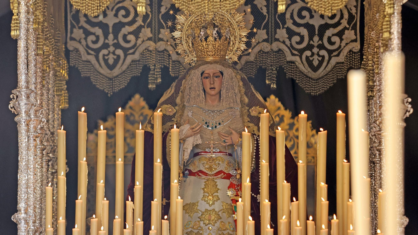 Imágenes de la Hermandad de Santa Marta en el Sábado Santo de Jerez 2025