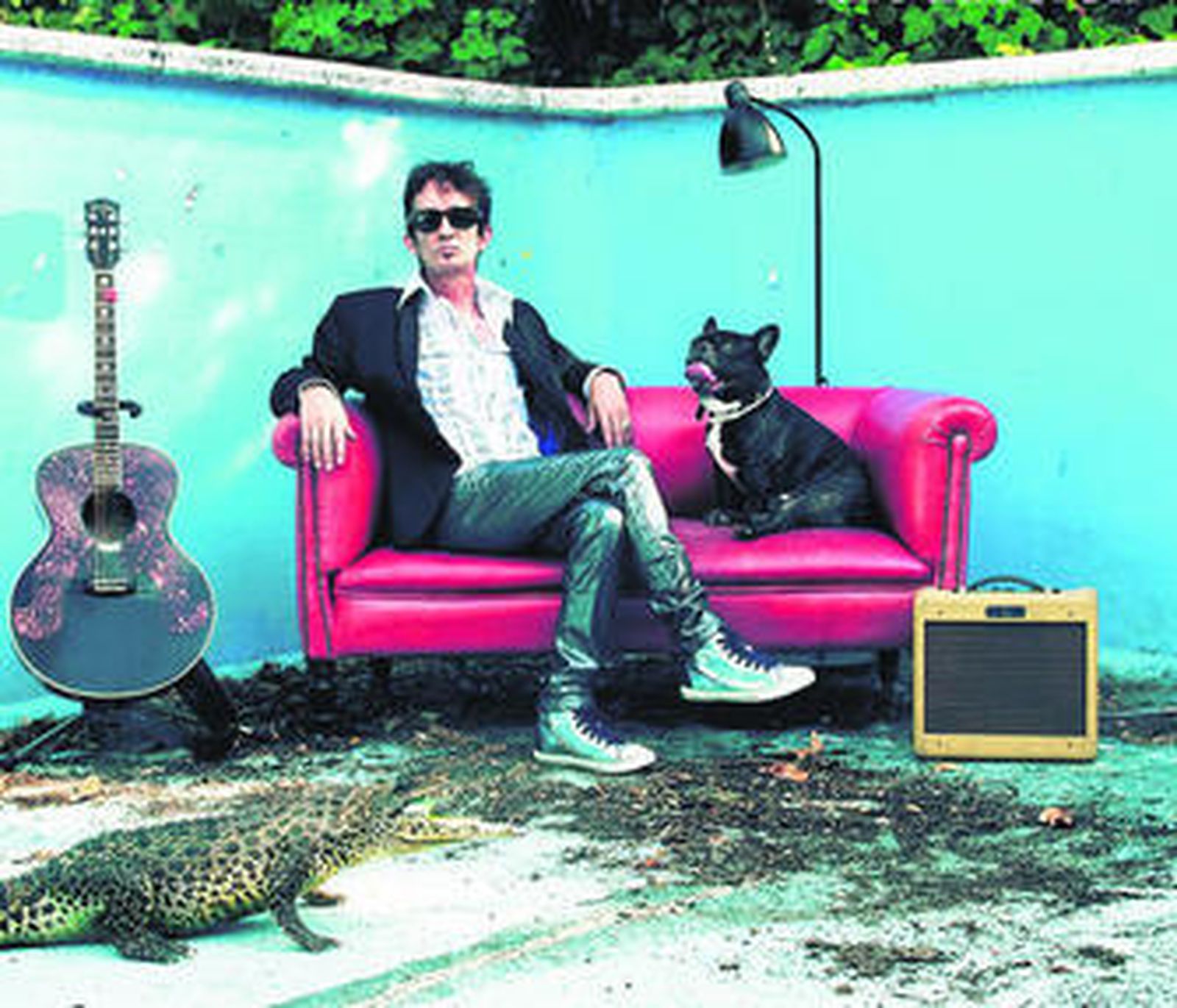 Luis Auserón, en buena compañía.