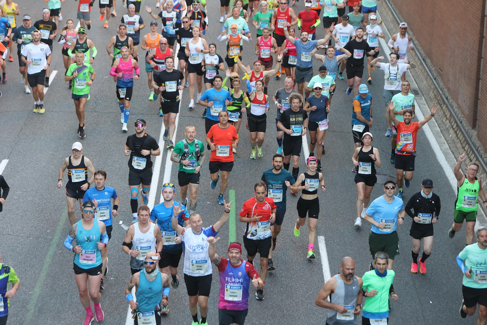 Búscate en la Zurich maratón de Sevilla