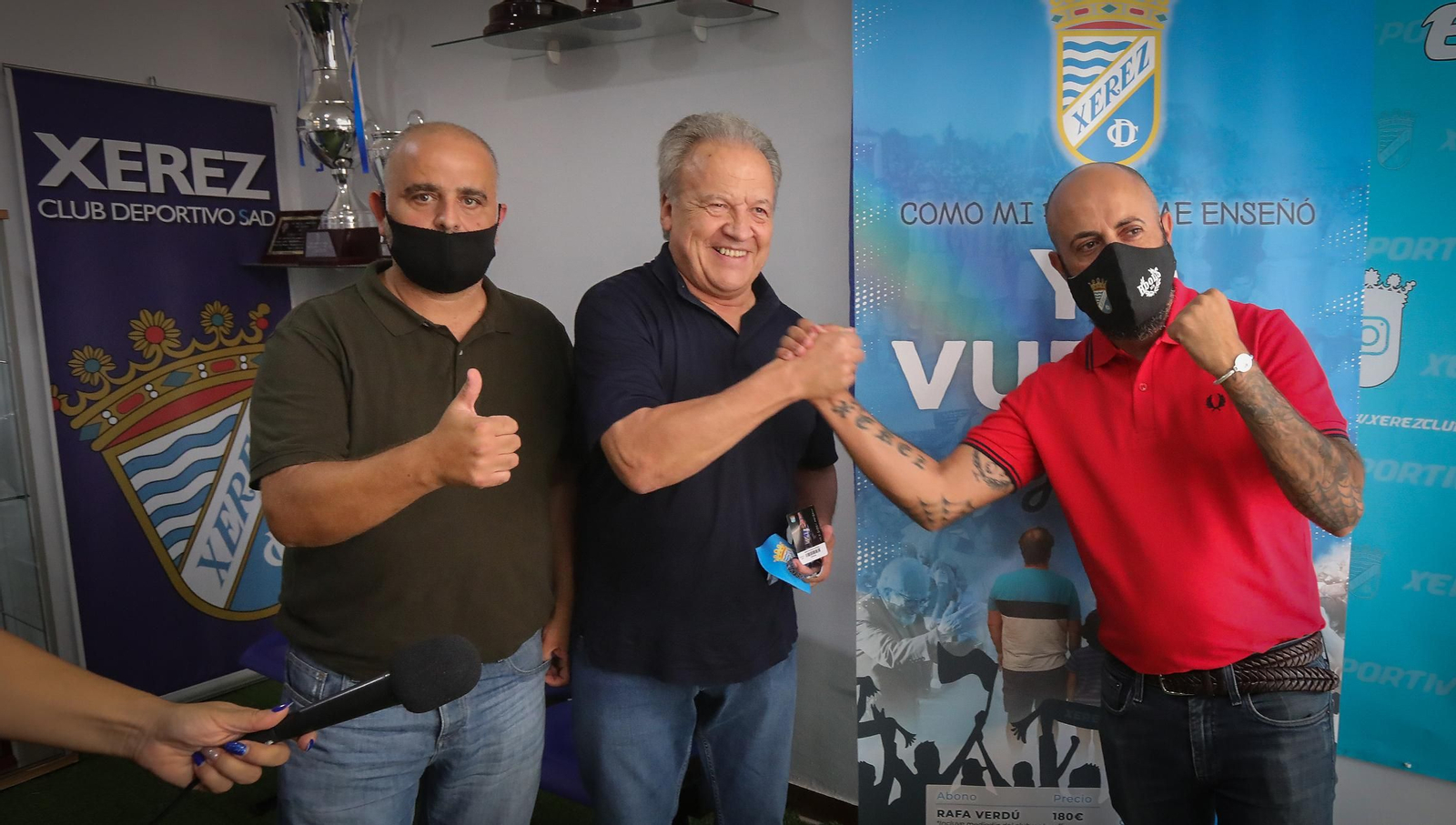 Pedro Pacheco se hace socio del Xerez CD