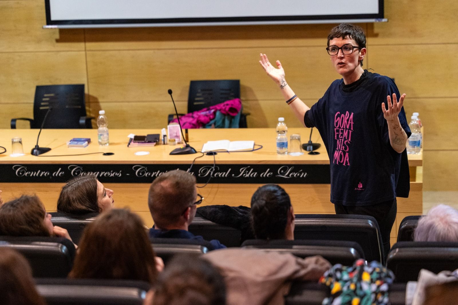 Pamela Palenciano, durante una de las charlas organizadas en San Fernando con motivo del 8M