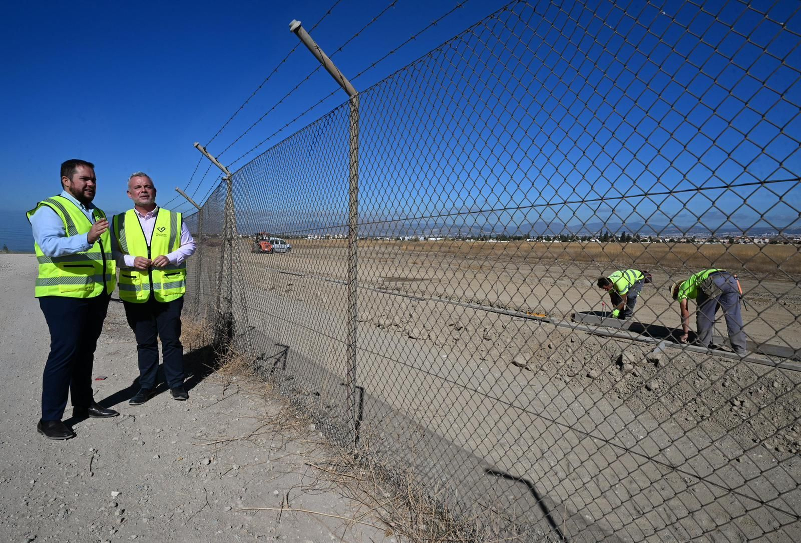 Los diputados Nicolás Navarro y José Ramón Jiménez en la visita a las obras