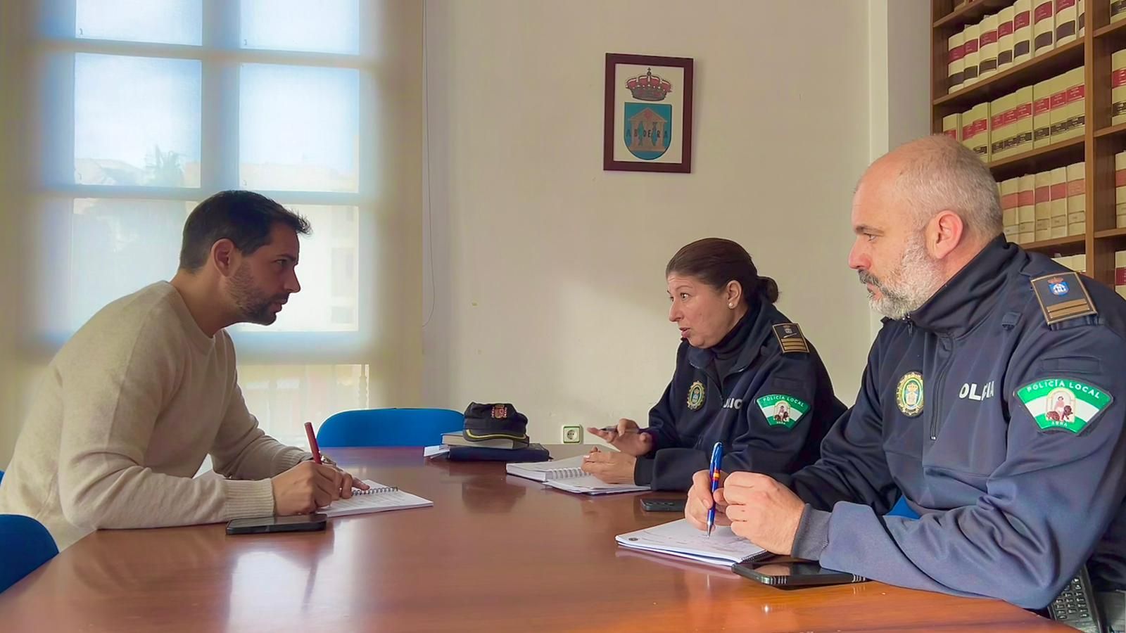 La Policía Local de Adra refuerza la seguridad vial con más de 110 controles preventivos durante 2025