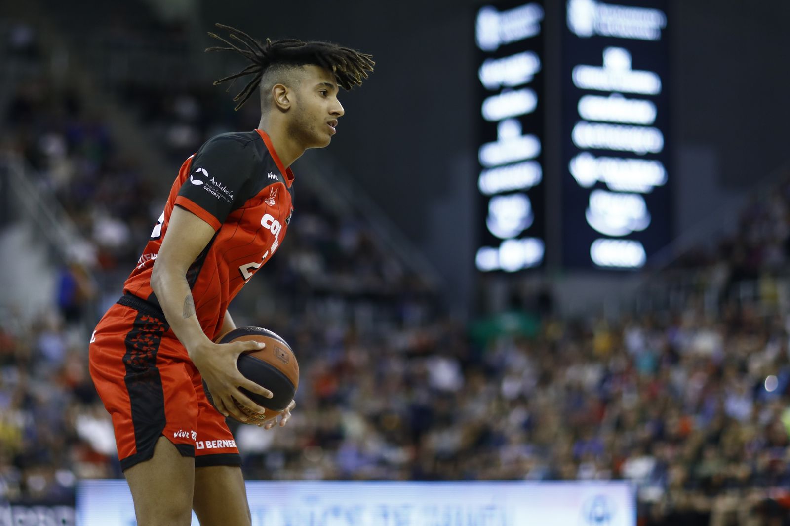 Michael Caicedo está aprovechando los minutos en el Covirán Granada.