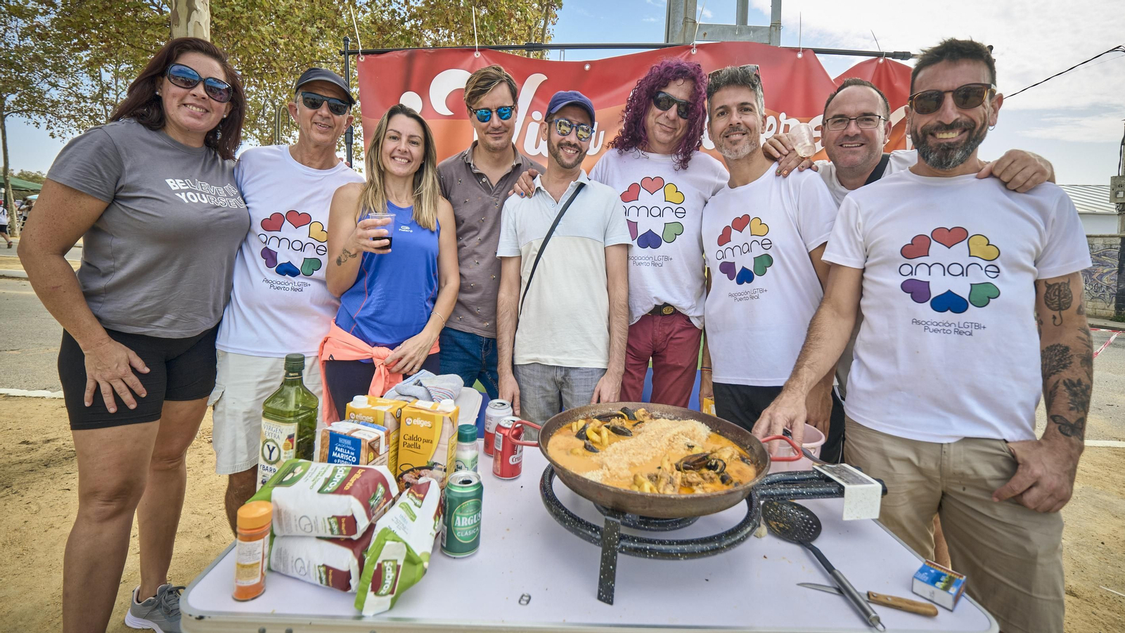 Concurso de paellas en Las Canteras.