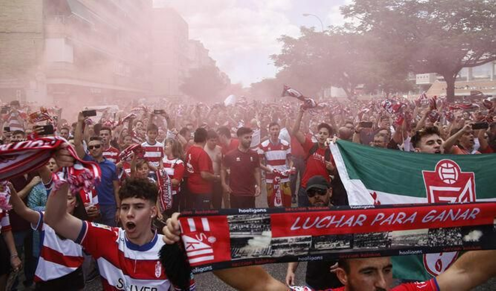 La Grada 1931 convoca un recibimiento al bus del Granada