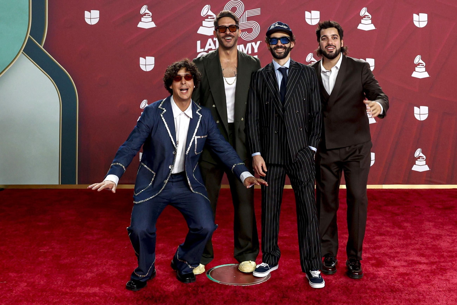Todos los famosos, tendencias y curiosidades en la alfombra roja de la 25 edición de los Grammy Latinos