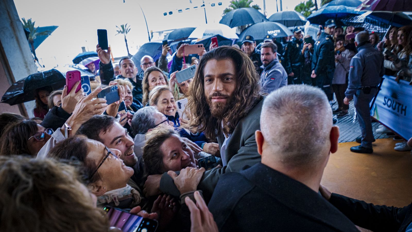 Las imágenes del photocall del miércoles 30 del 'South Series Festival Cádiz' con Can Yaman entre otros