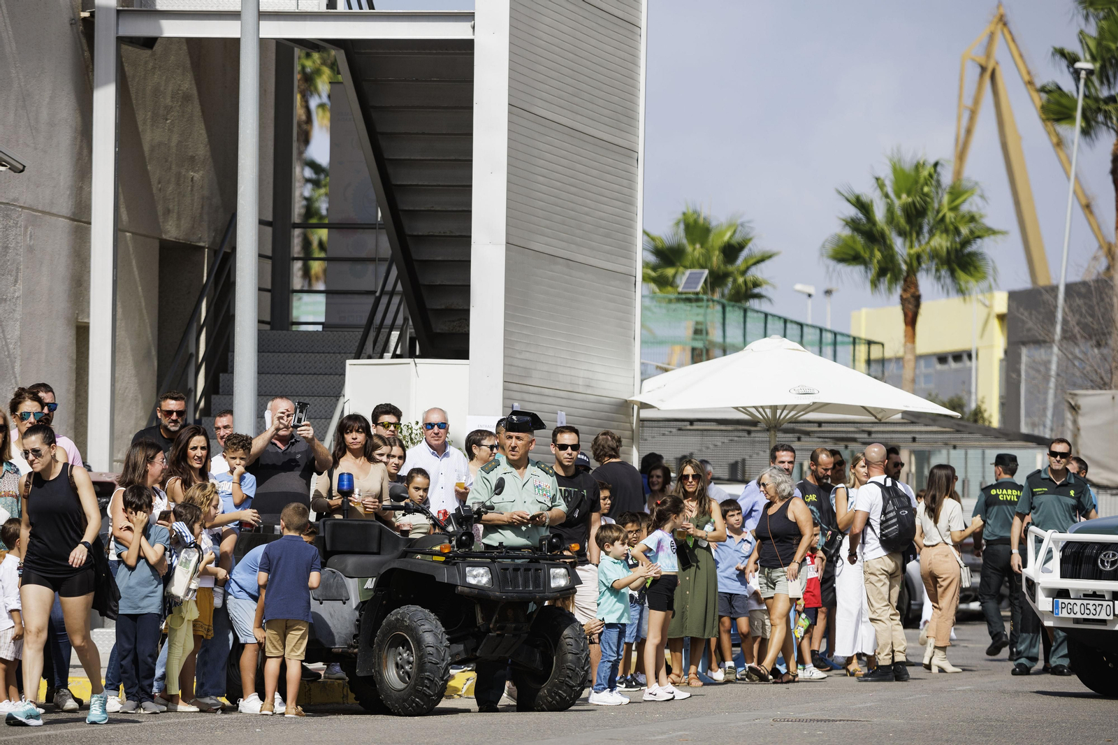Todas las imágenes de la Jornada de Puertas Abiertas en la Guardia Civil de Cádiz