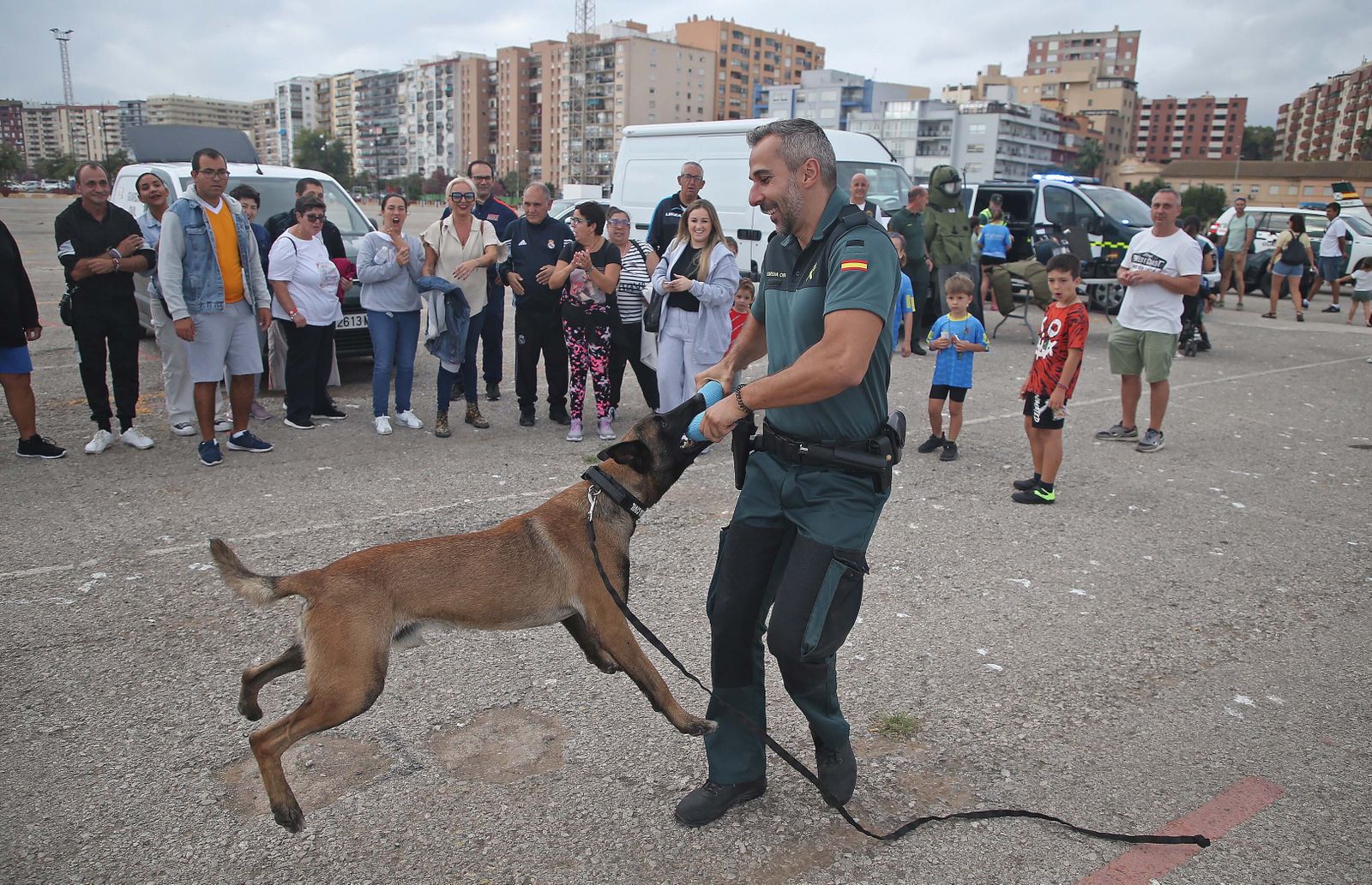 Fotos de la exhibición de medios de la Guardia Civil en el Llano Amarillo de Algeciras