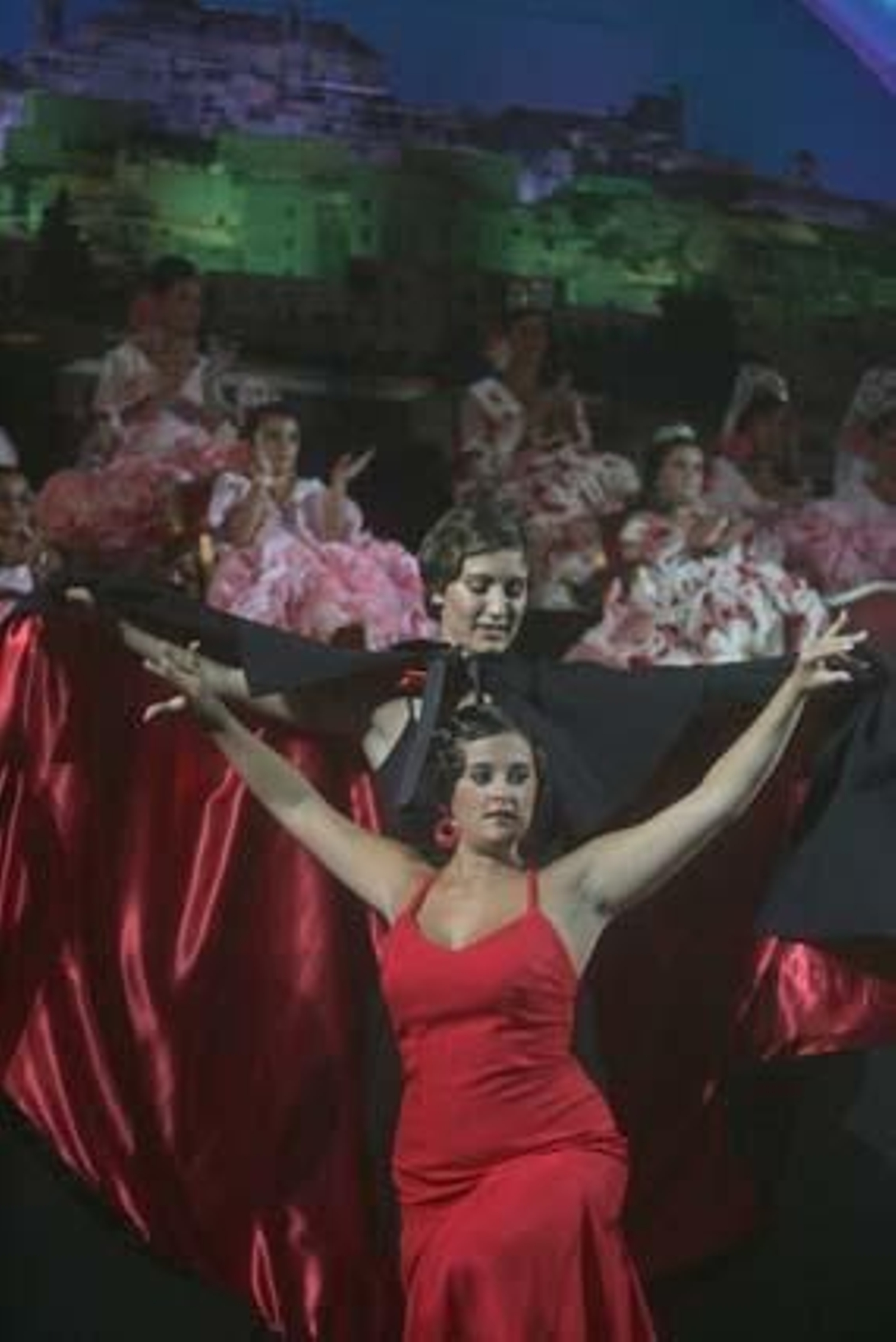 José Chamizo recuerda en el pregón su misión pastoral en San Roque y se procede a la coronación de la reina juvenil e infantil

Foto: J. M. Quinones