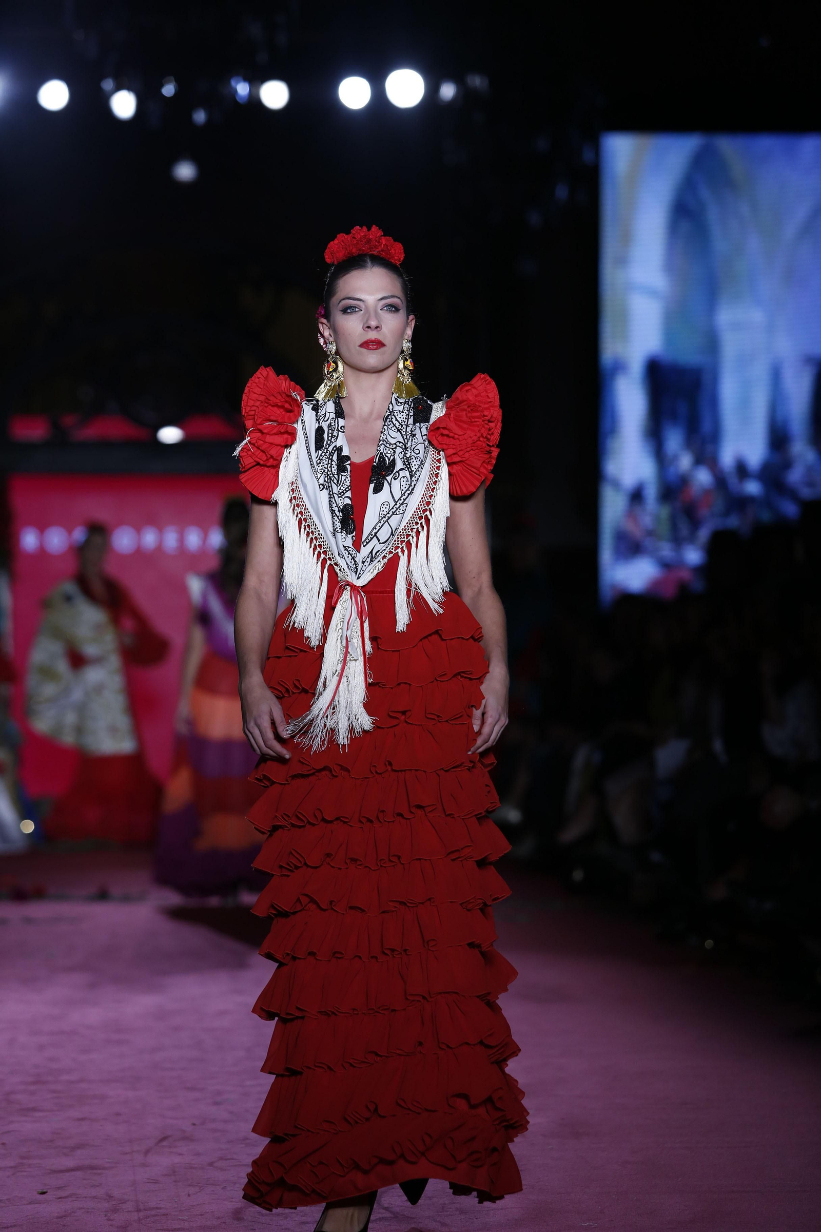 Rocío Peralta en We Love Flamenco 2020, el desfile en fotos