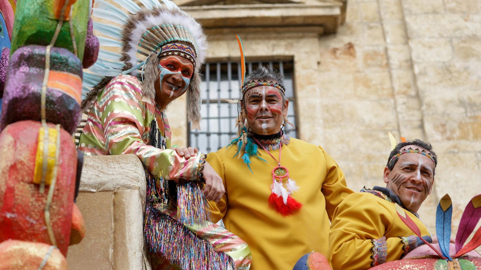 Las fotos de la ínsolita salida de los Reyes Magos del Ateneo un 4 de enero