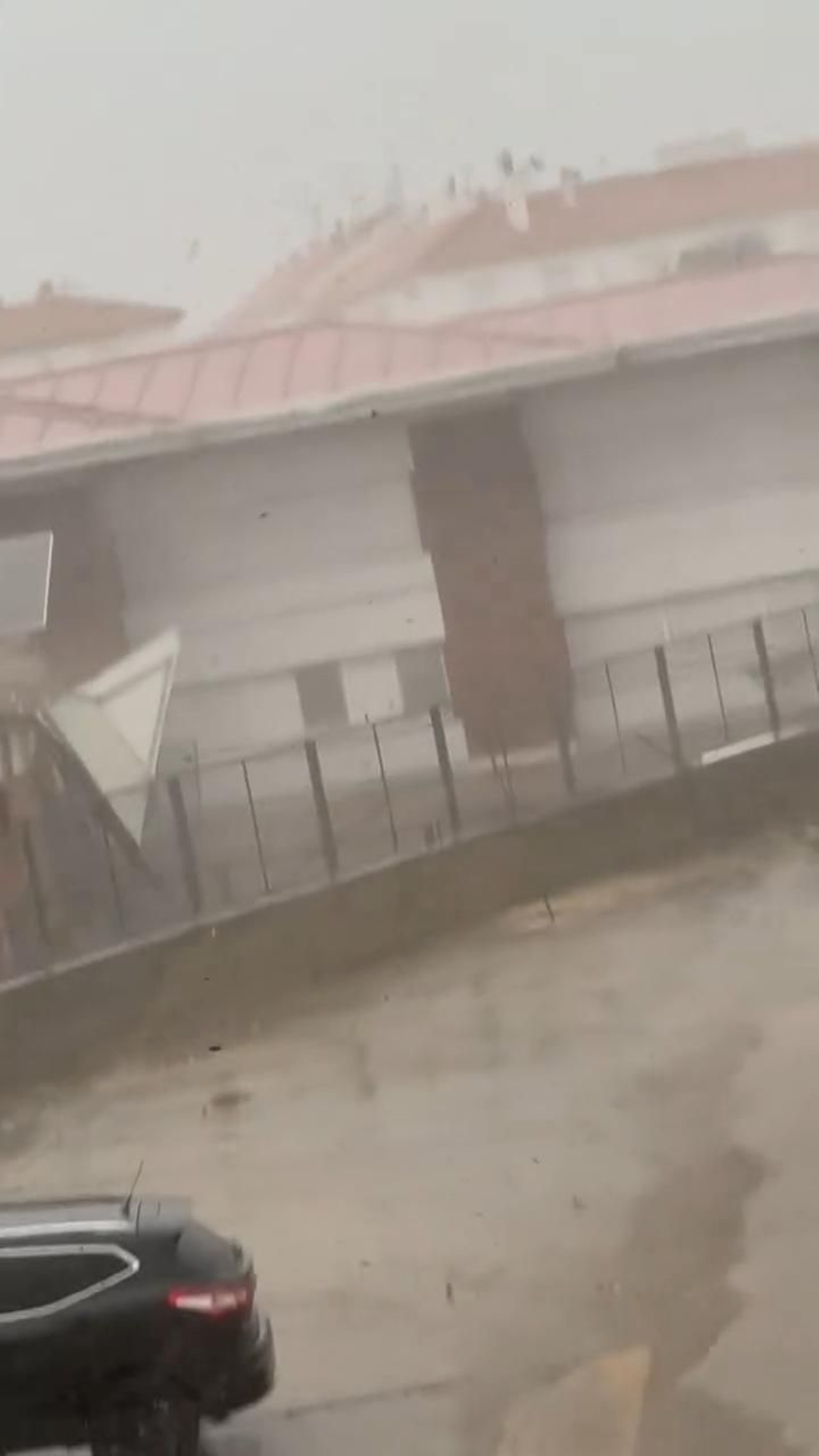 Se cae el techo de un colegio en Cartaya.