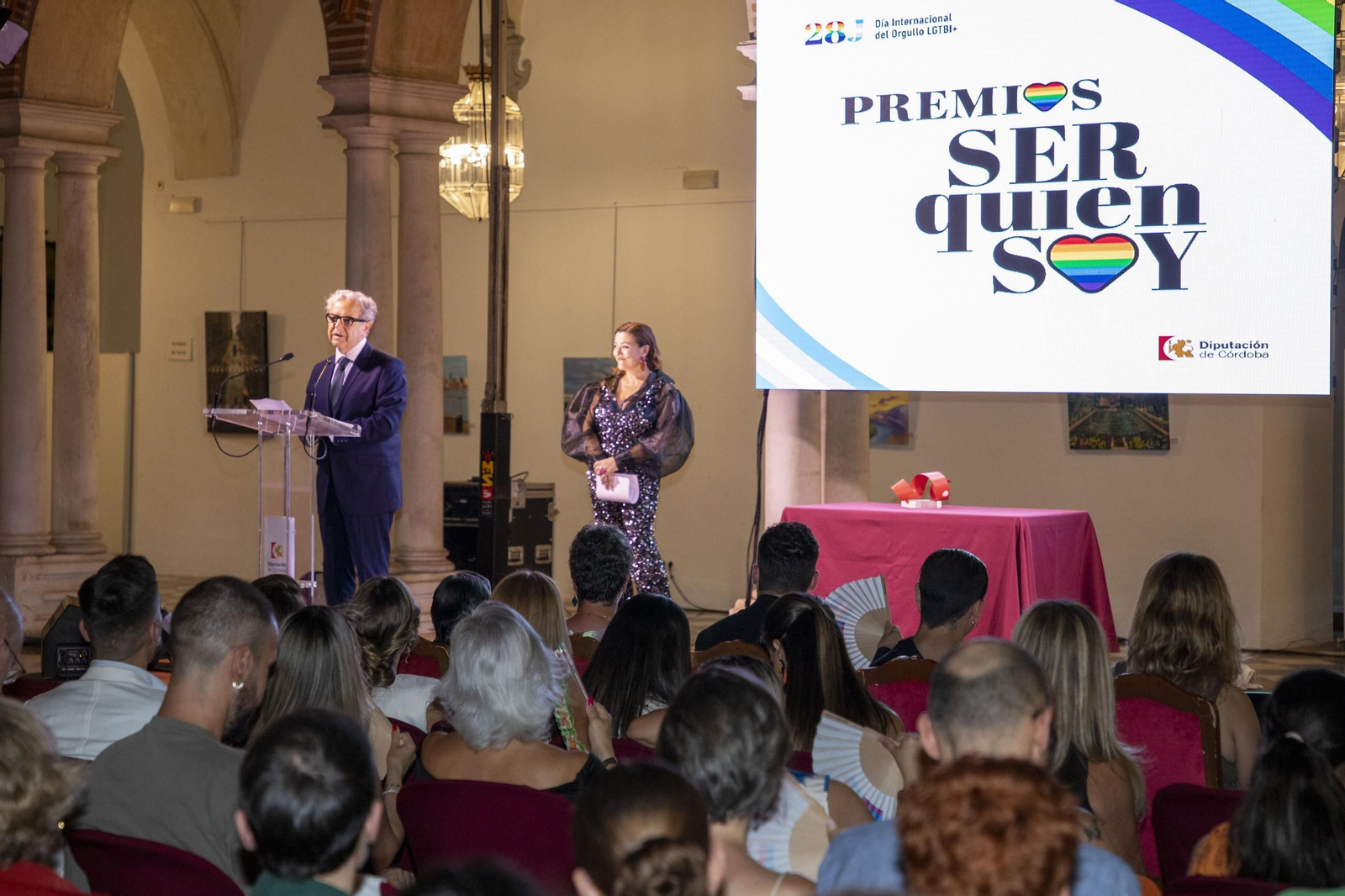 Gala de entrega de los premios Ser Quien Soy al colectivo LGTBI en Córdoba