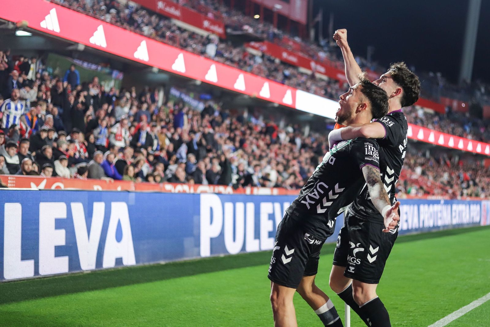 El Granada-Málaga CF, en fotos