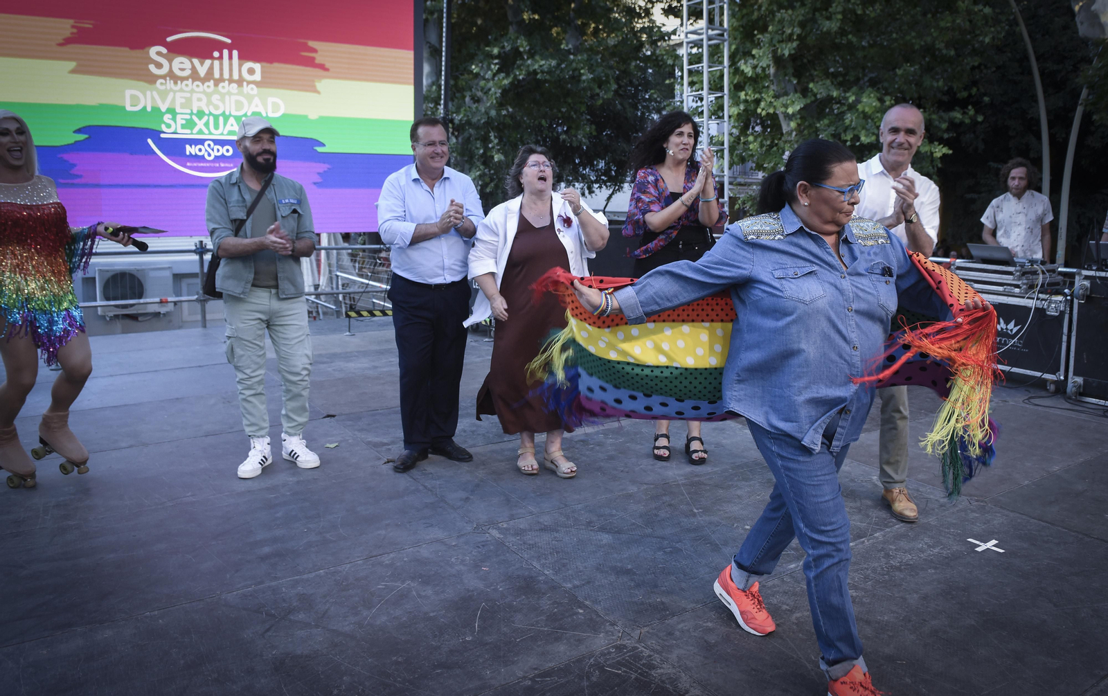 Las imágenes del pregón de María del Monte del Orgullo en Sevilla 2022