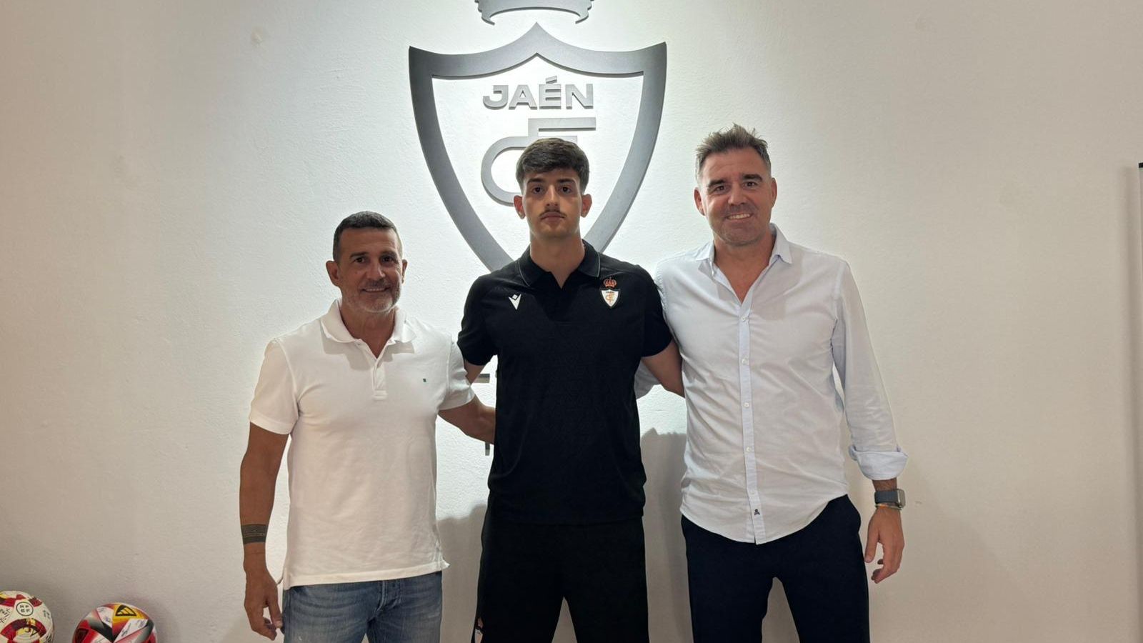 Manuel Chumilla y Fran Anera, junto a David Serrano.