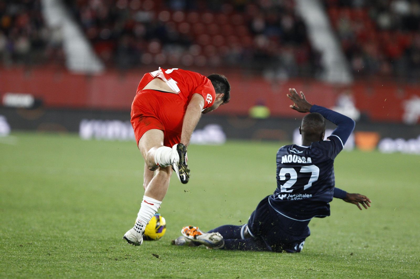 La U.D. Almería empata a uno contra el Cádiz y es campeón de invierno, en imágenes