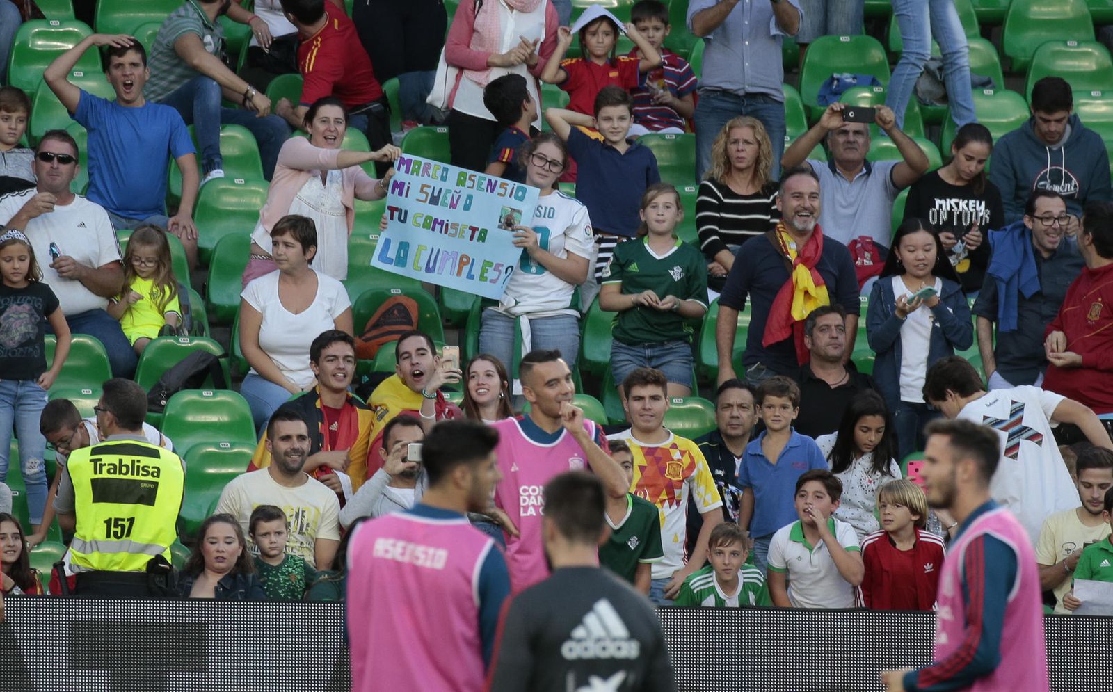 Las imágenes del entrenamiento de España en el Benito Villamarín
