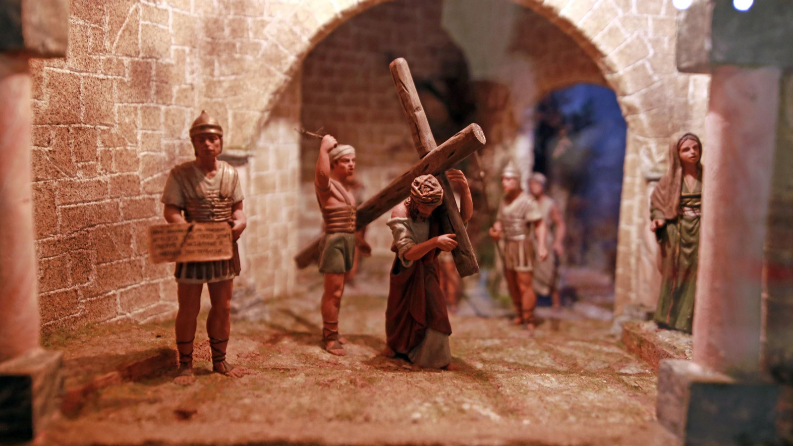 Imágenes de la magna exposición de las cofradías en Los Claustros