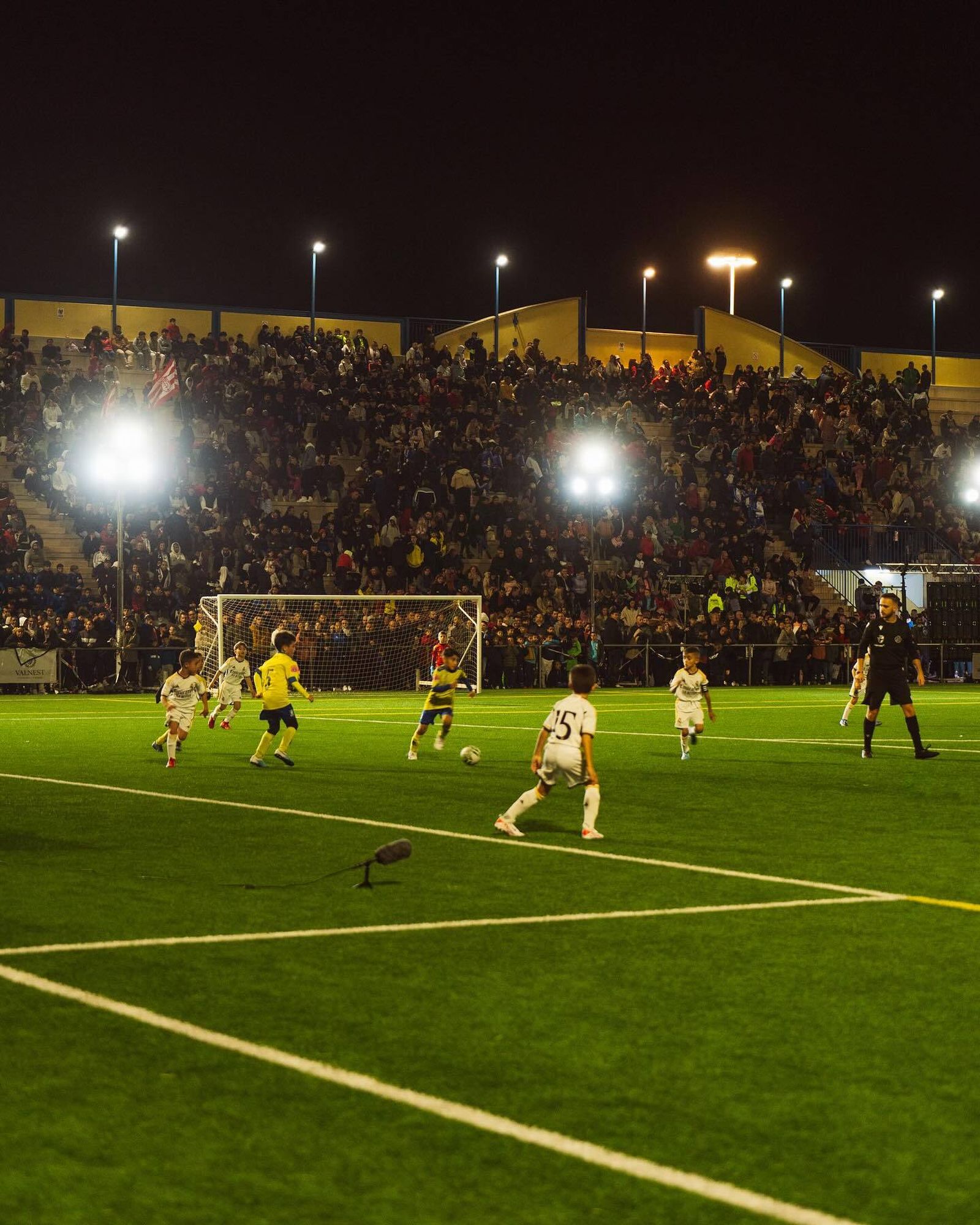 Uno de los 300 partidos del IV Níjar Cup de fútbol base