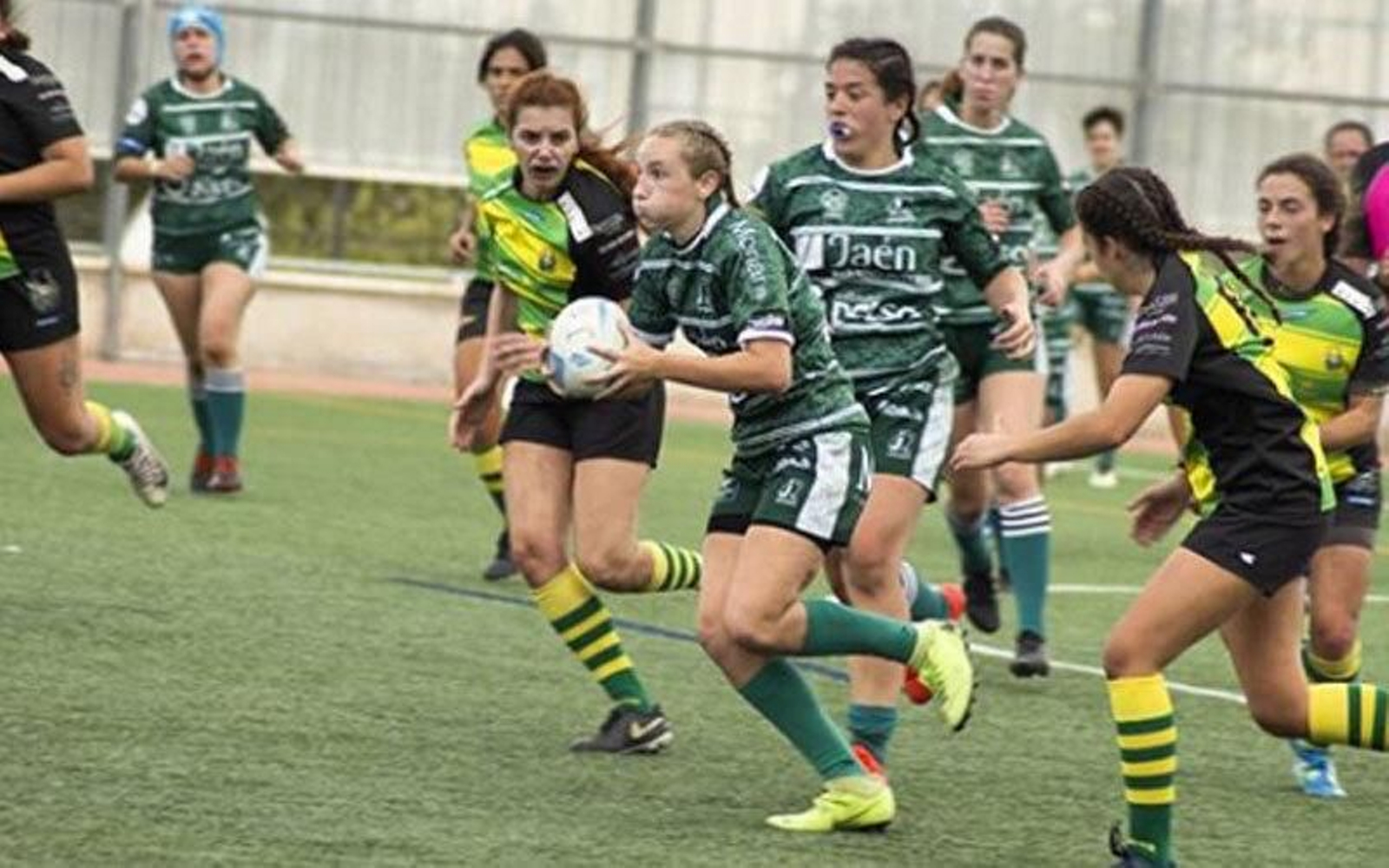 Lea Ducher, en acción con el Jaén Rugby.