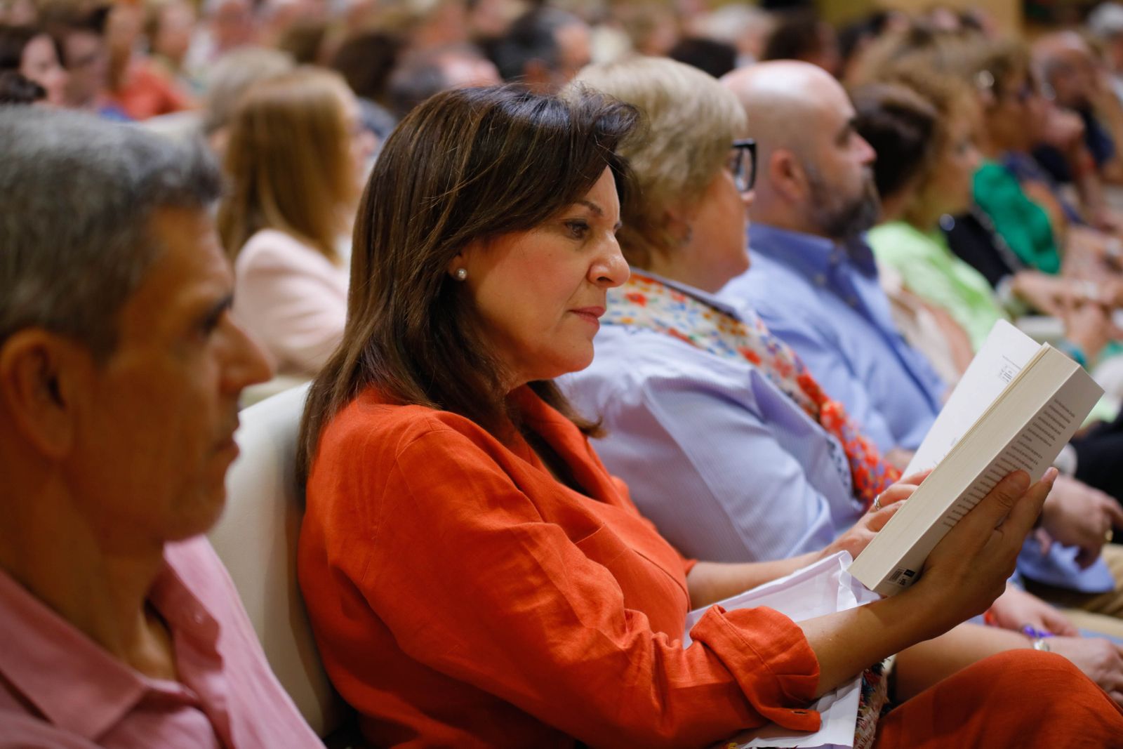Imágenes de Diario de los Libros, con Julia Navarro