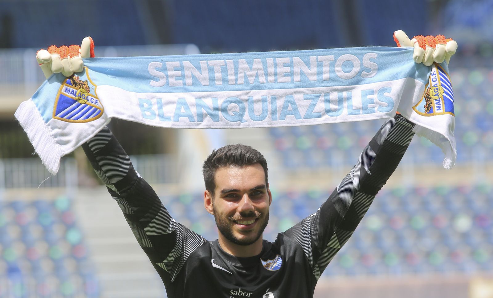 Dani Martín, en La Rosaleda durante su presentación.