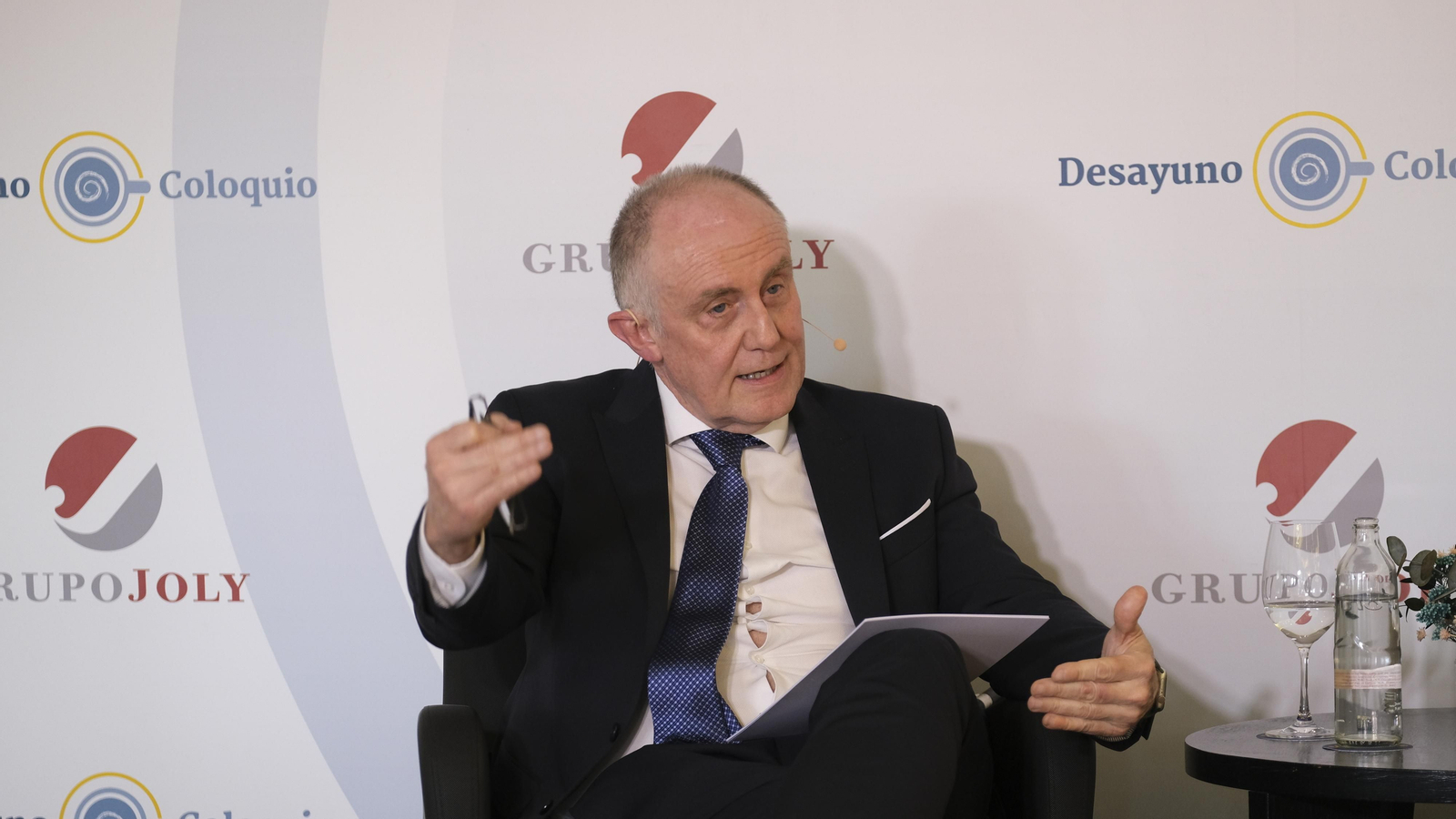 Desayuno coloquio de Grupo Joly y Cajasur, con la participación del ponente Enrique de los Ríos