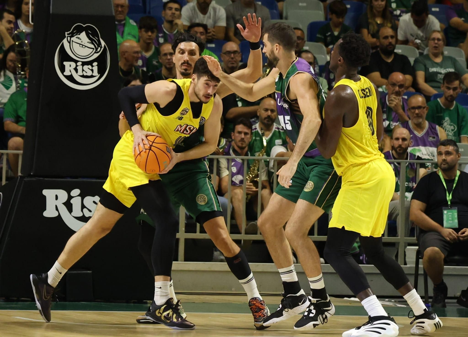 El Unicaja-Mersin, en fotos