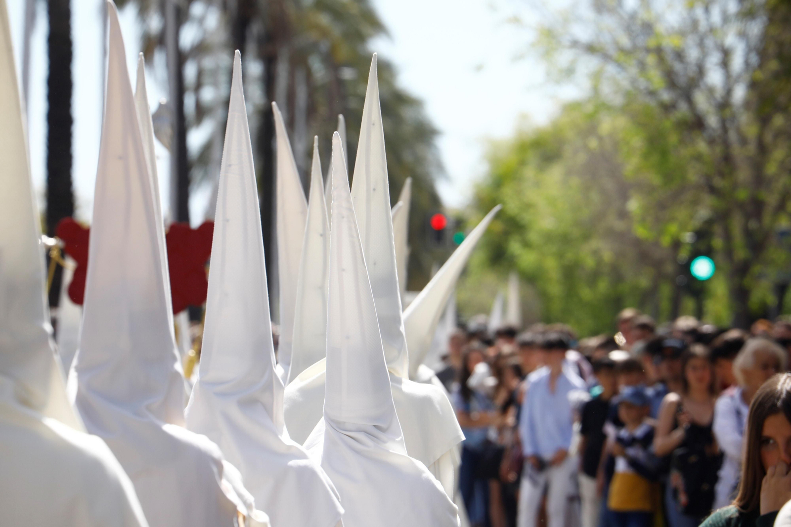 Lunes Santo en Córdoba: la procesión de la Merced, en imágenes