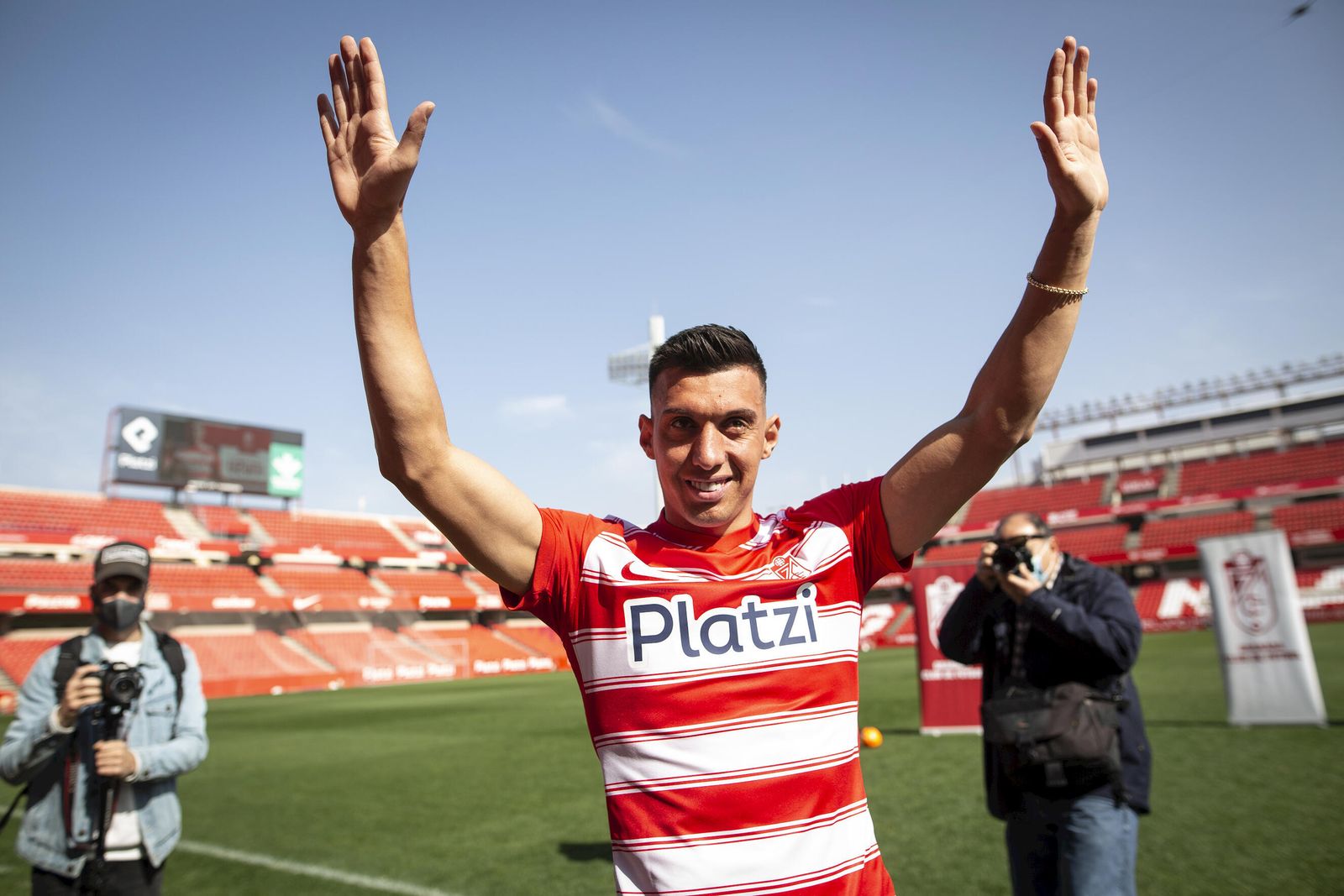 Myrto Uzuni competía con otros dos jugadores por el premio.