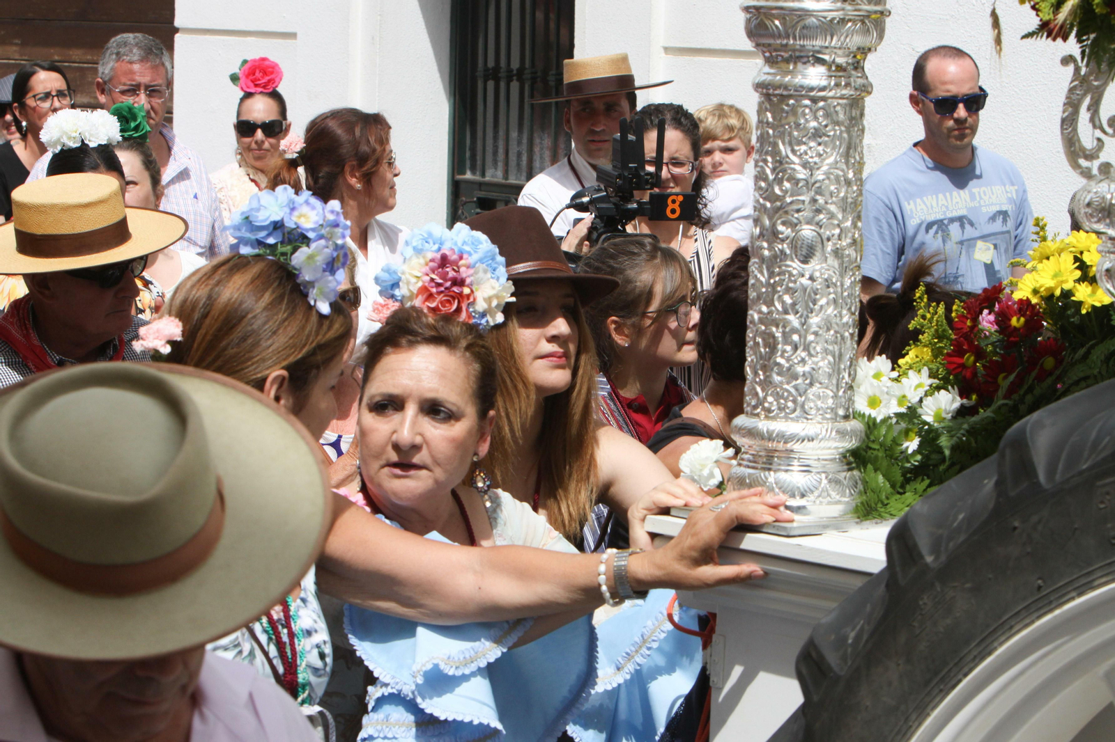 Salida de la Hermandad del Rocío de Chiclana