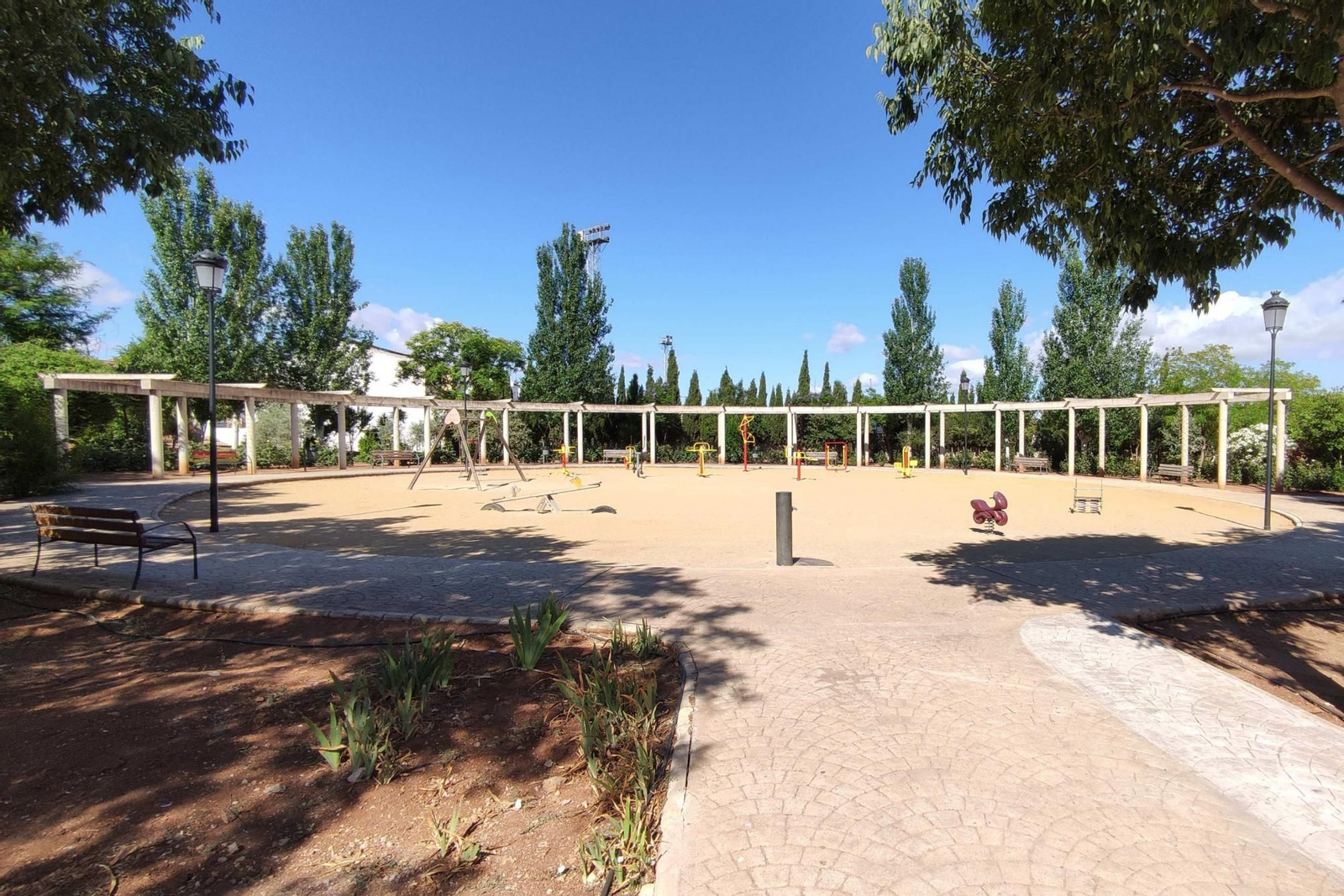 Estado actual del parque Mataró de Sierra de Yeguas. Estado actual del parque Mataró de Sierra de Yeguas.