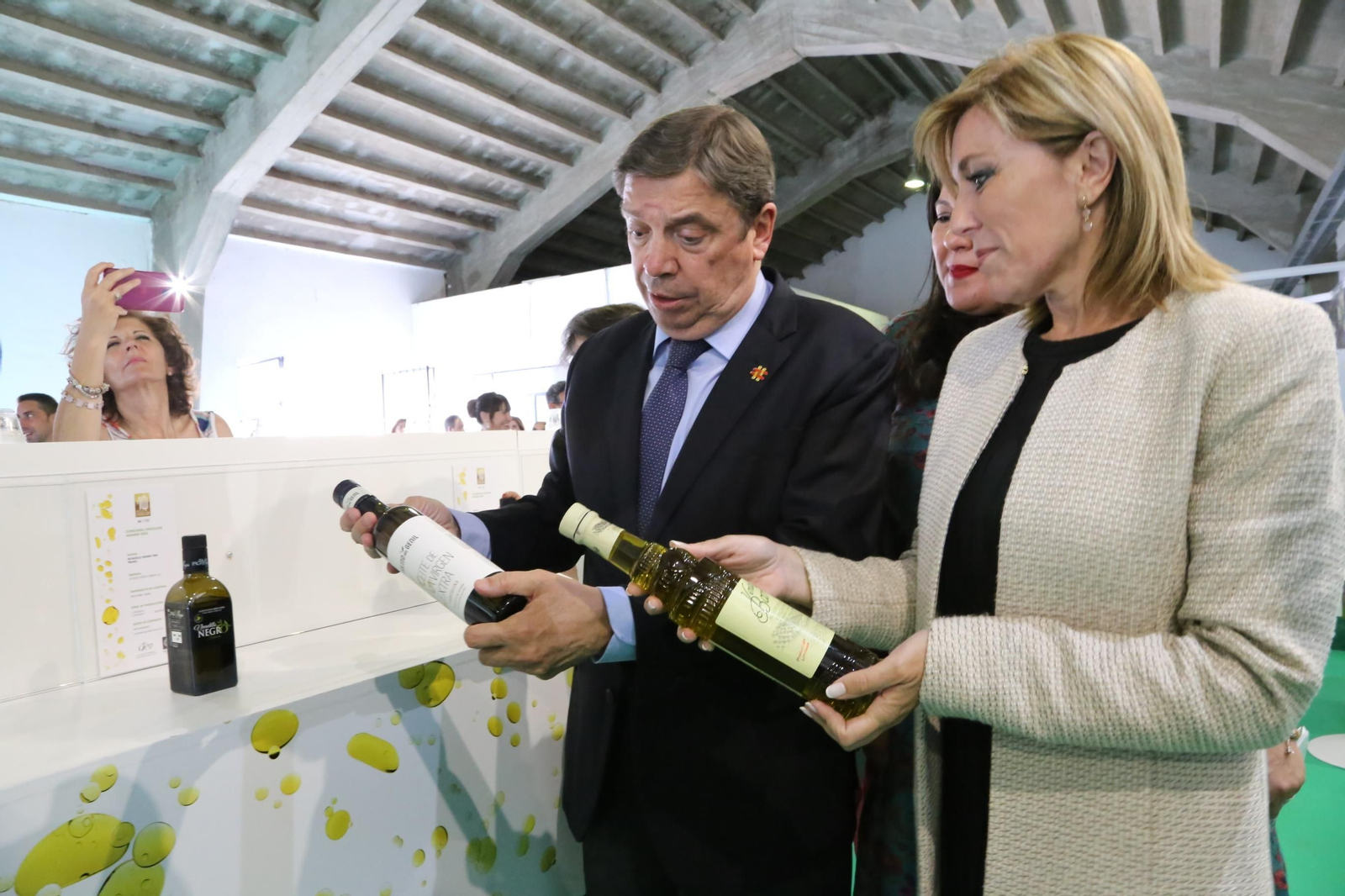 La inauguración de la Feria del Olivo de Montoro, en imágenes