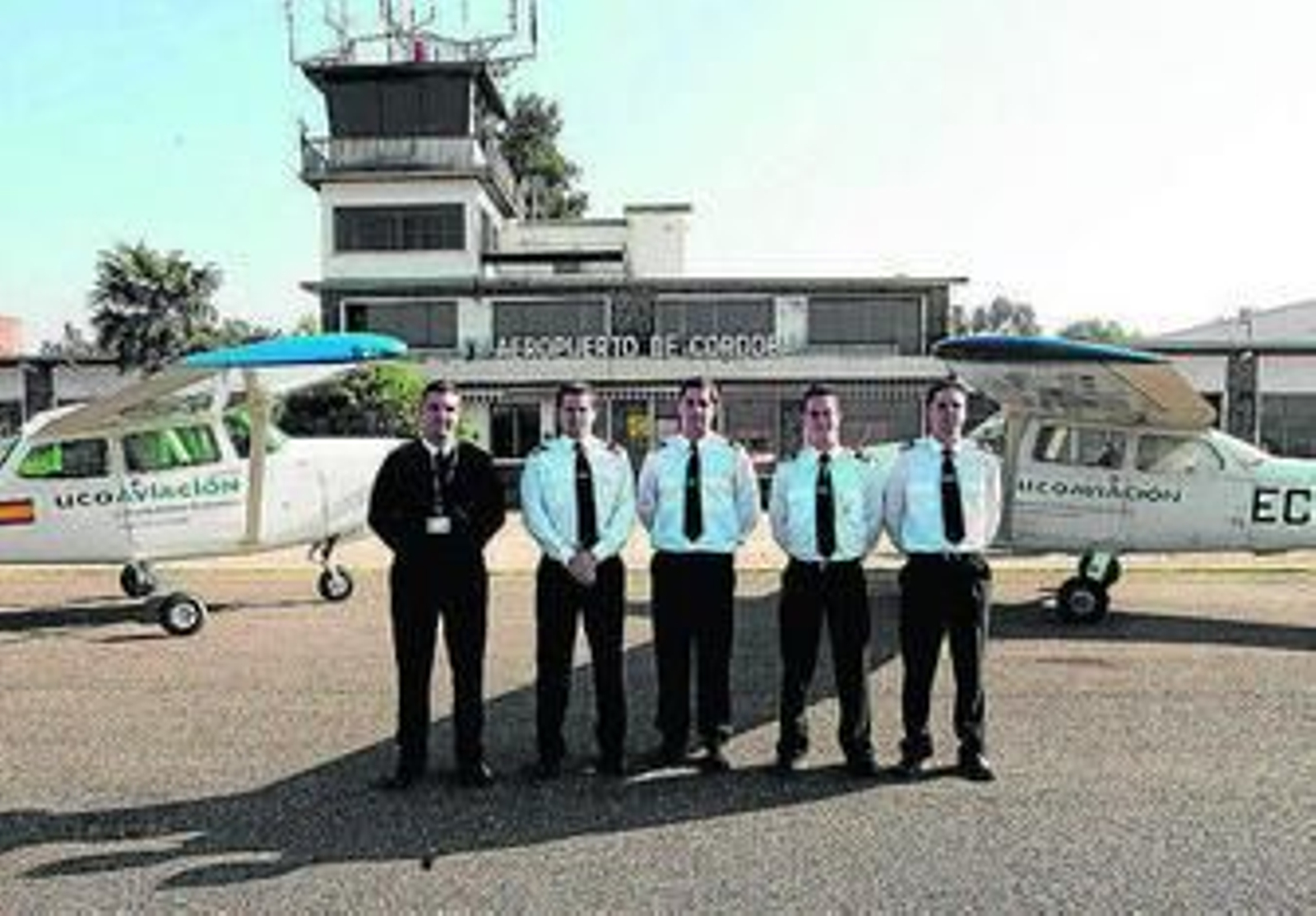 Alumnos de aviación de la UCO.