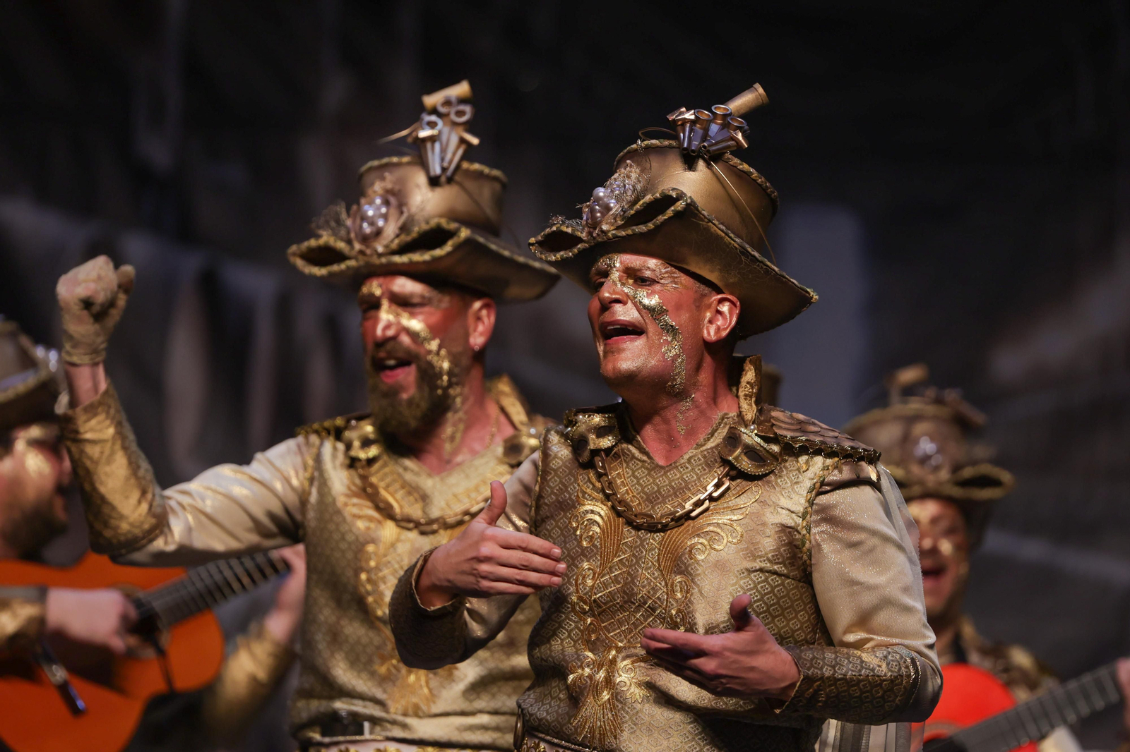 Imágenes de la actuación de la comparsa de Bollullos Par del Condado "La Sacristía" en las semifinales del Carnaval Colombino