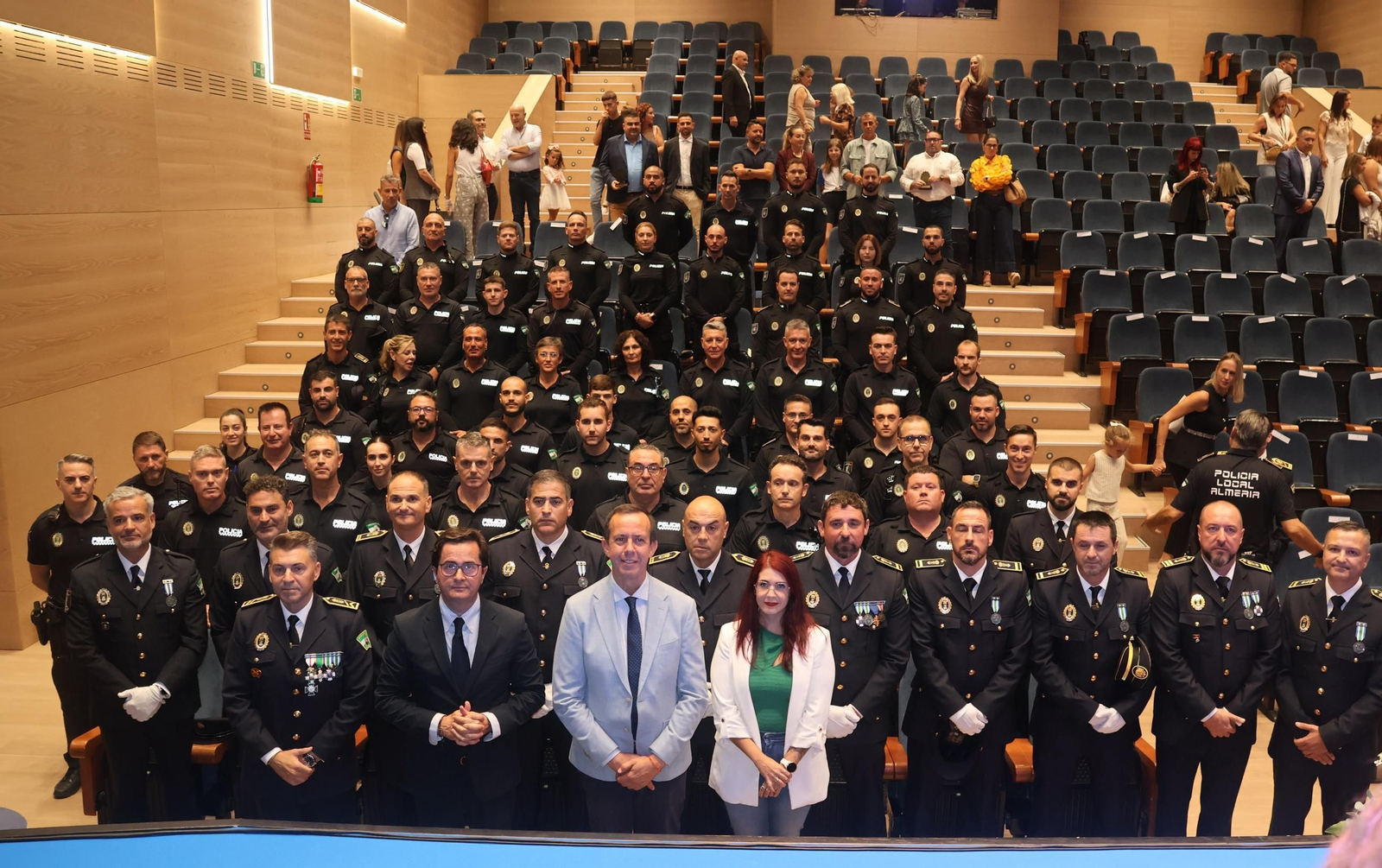 Autoridades y agentes de la Policía Local, en el acto conemorativo de la Divina Infantita