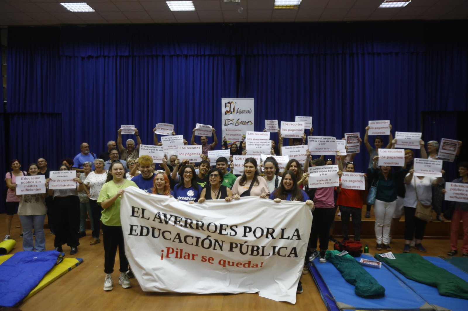 Las imágenes del encierro de la comunidad educativa en el instituto Averros de Córdoba