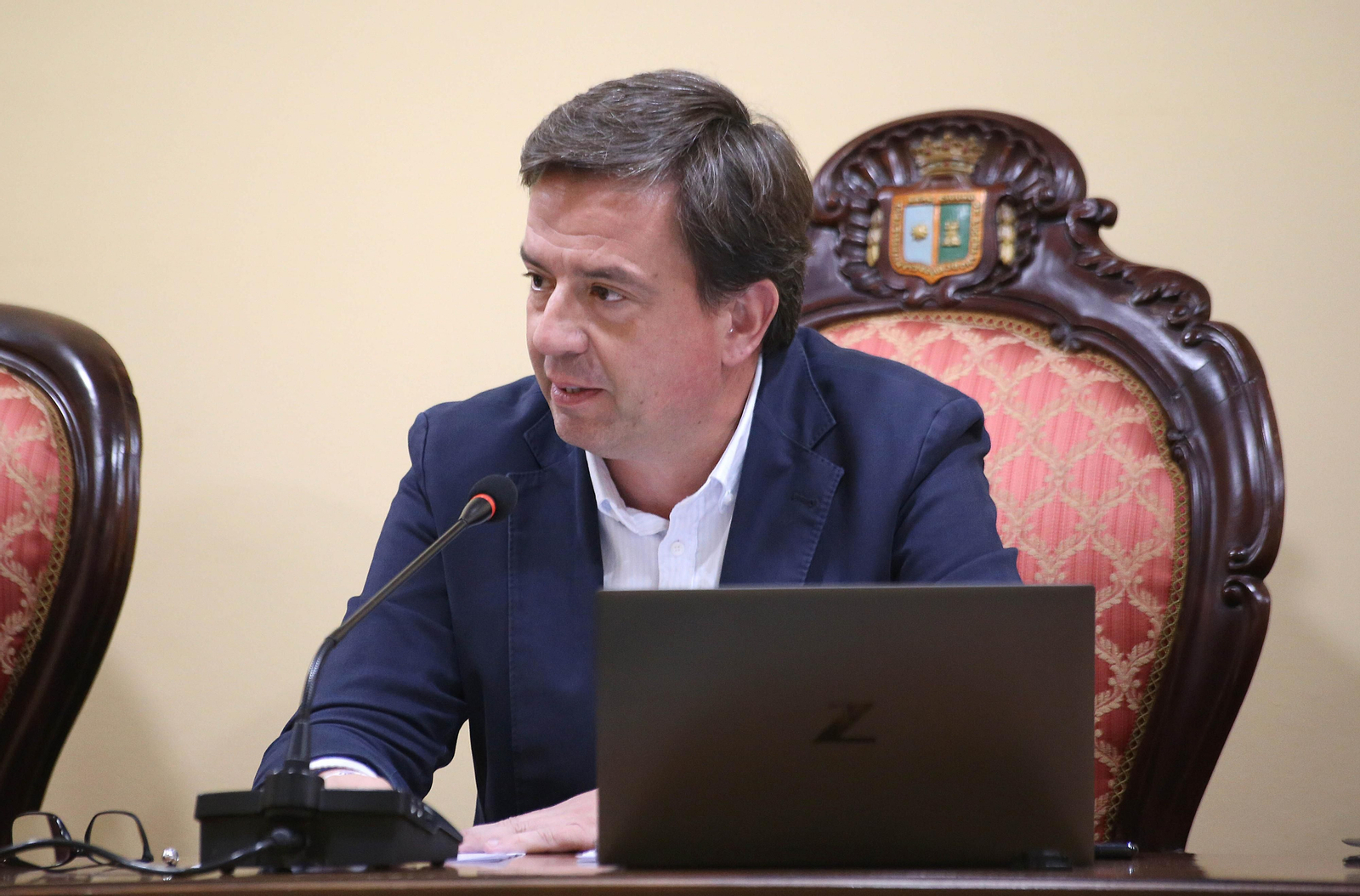 El alcalde de Lucena, Aurelio Fernández, durante el Pleno.