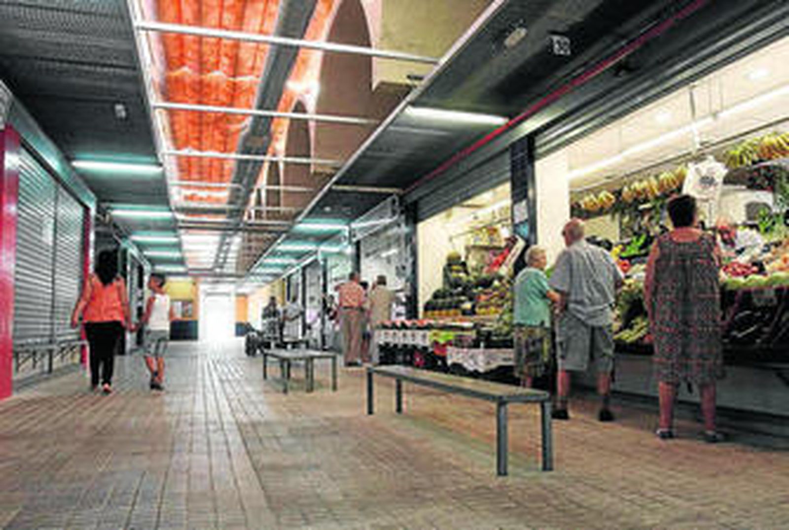 Interior del mercado de la Candelaria esta semana.