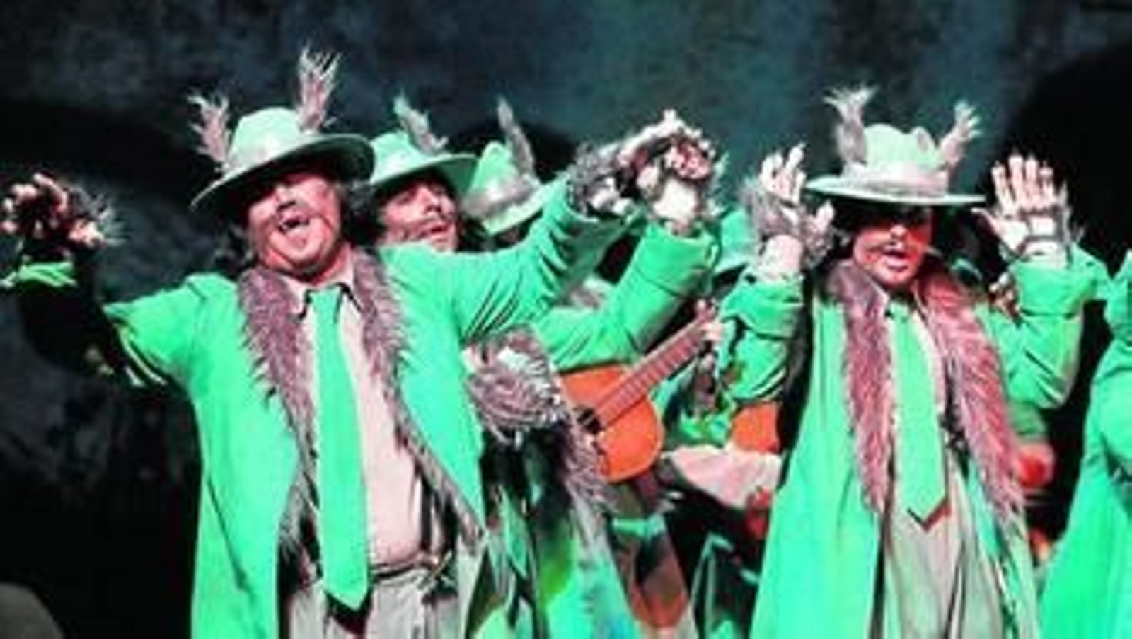 La comparsa 'Luna llena' en la última sesión de preliminares.