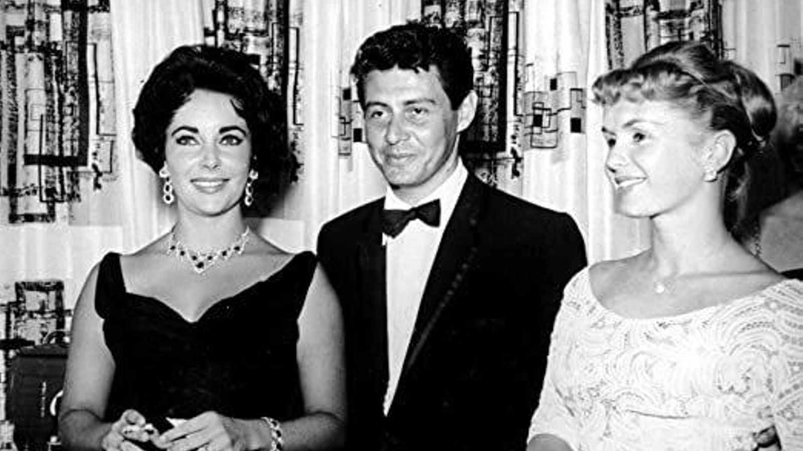 Fisher fue  uno de los intérpretes de mayor fama y éxito mundial de la década de 1950.