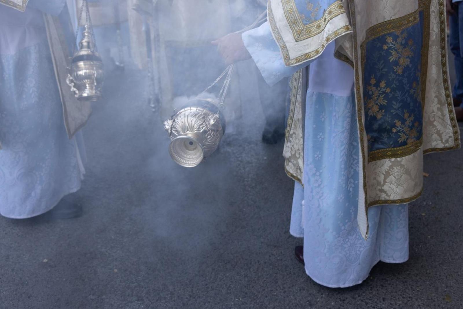 Un Jaén repleto de fieles acompañan los traslados de las veinte imágenes de la Magna (I)